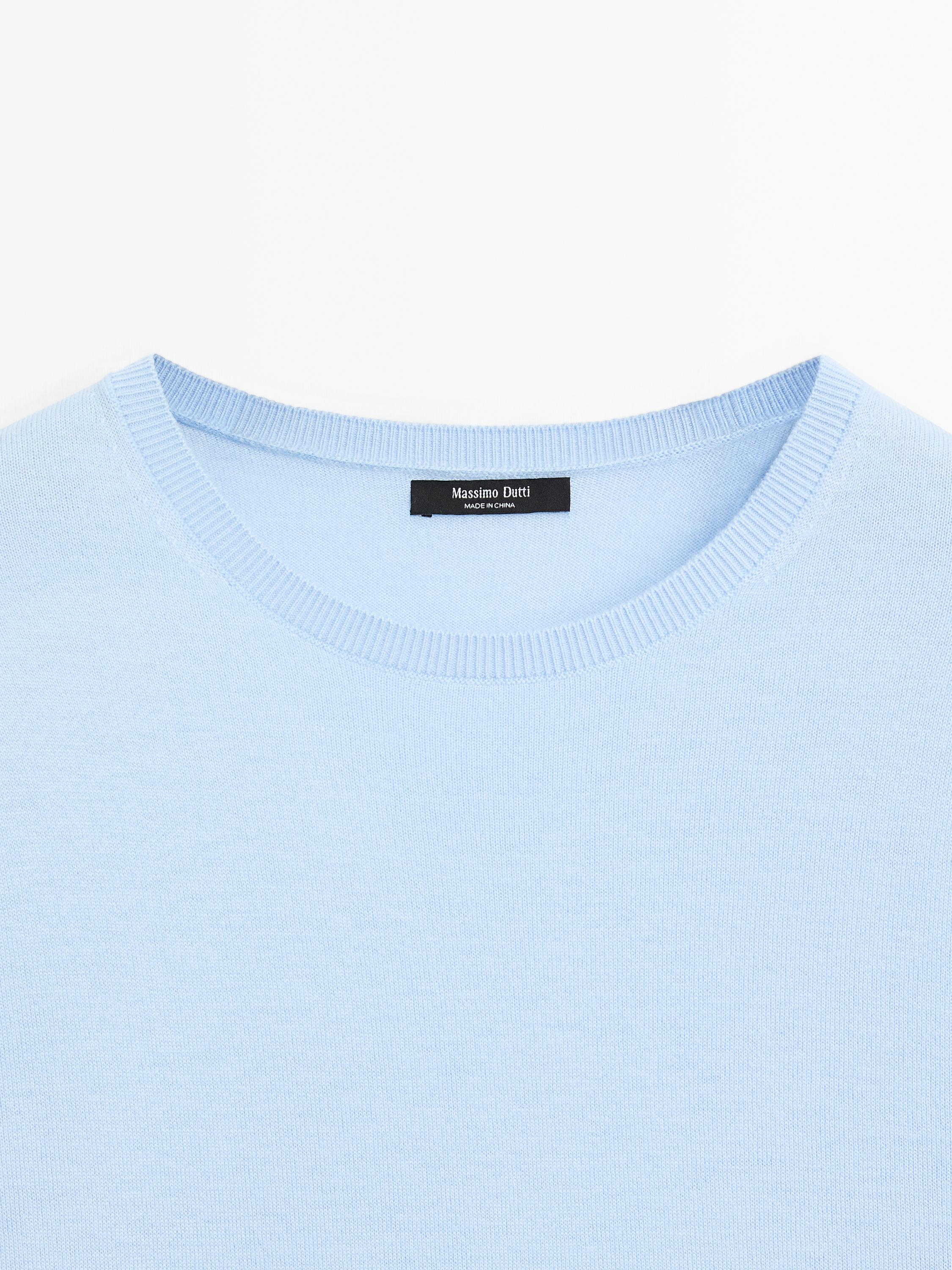 Wool blend knit sweater with crew neck