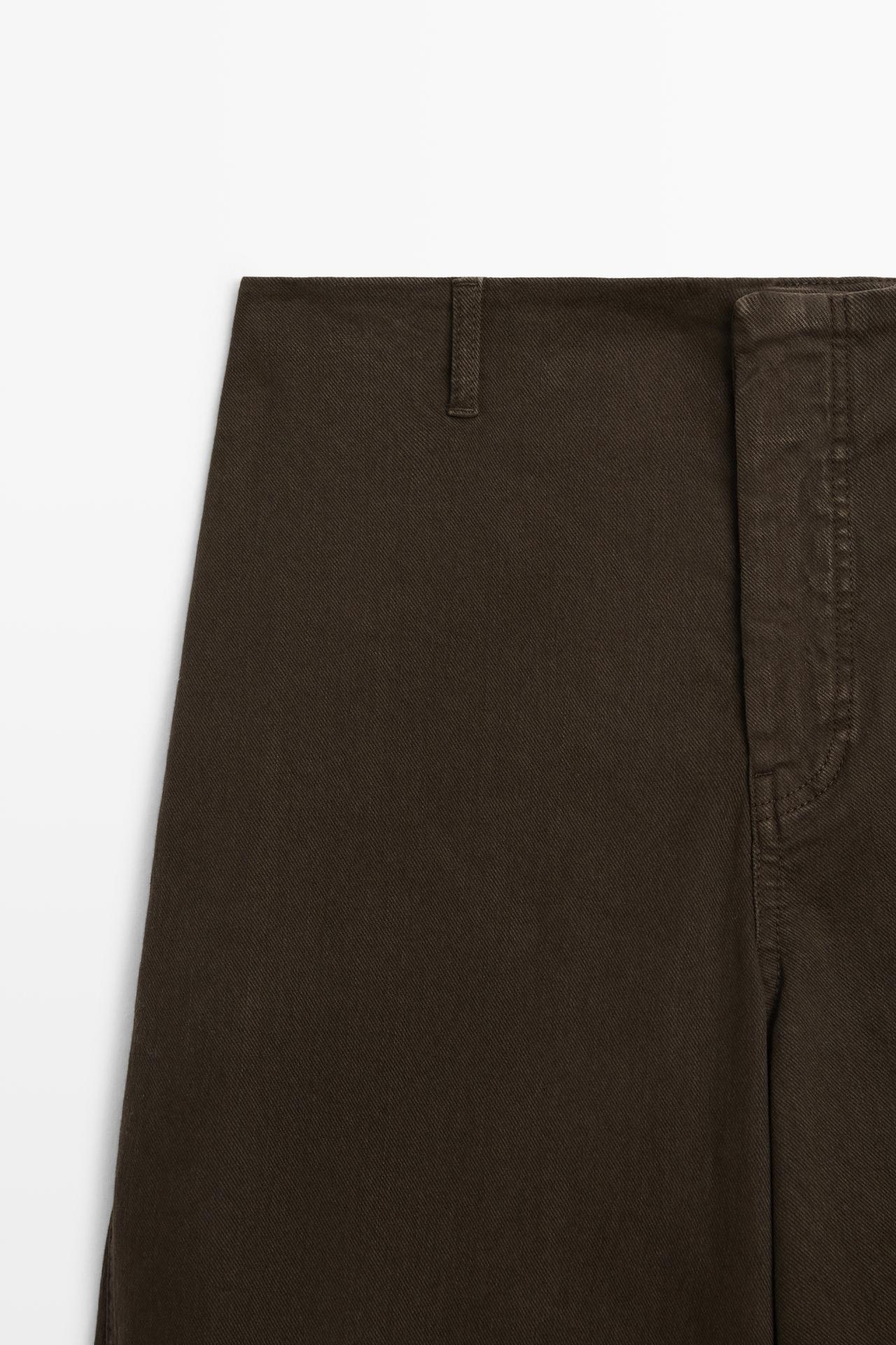 Pants carrot fit seam details — Chocolate
