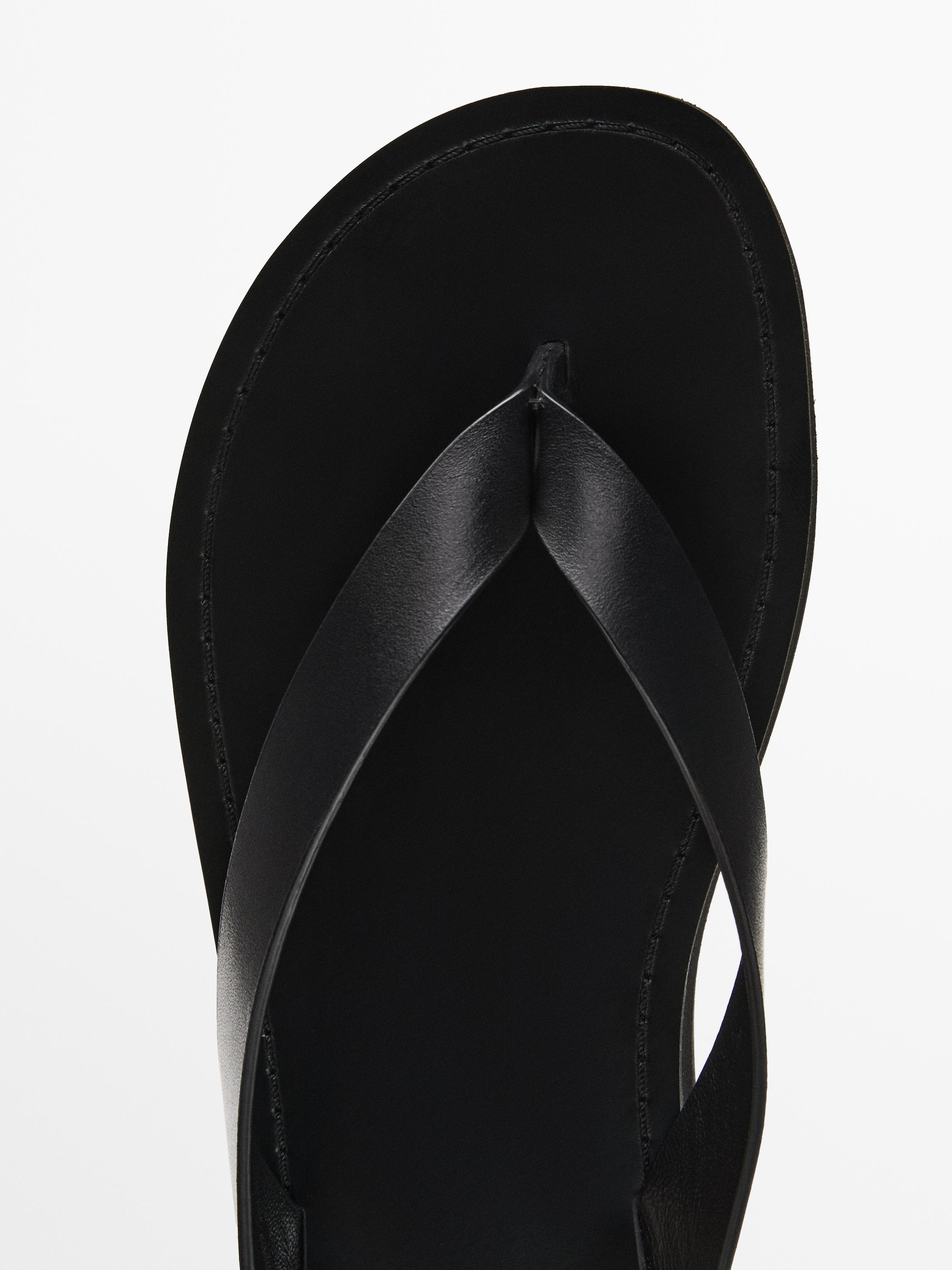 Flat leather sandals