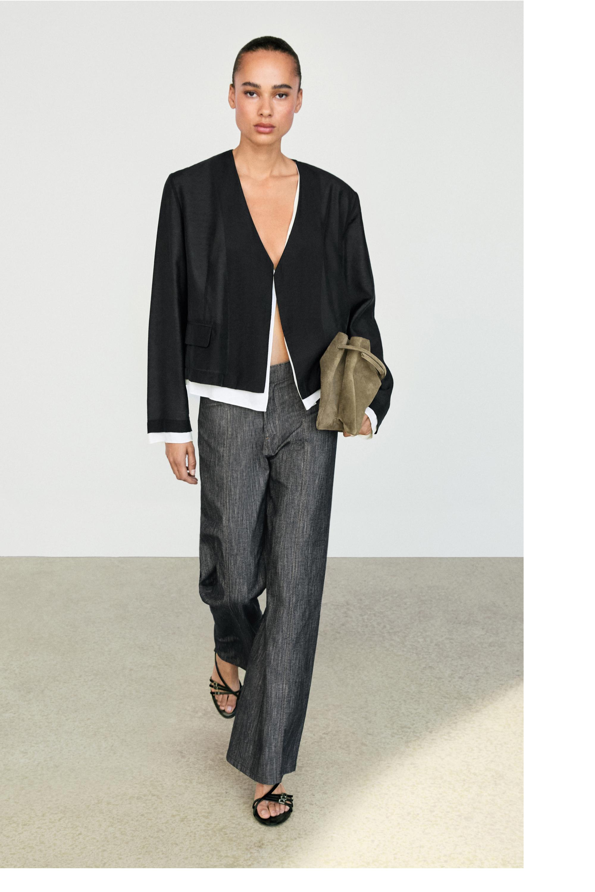 Contrast double jacket for a complete look — BLACK