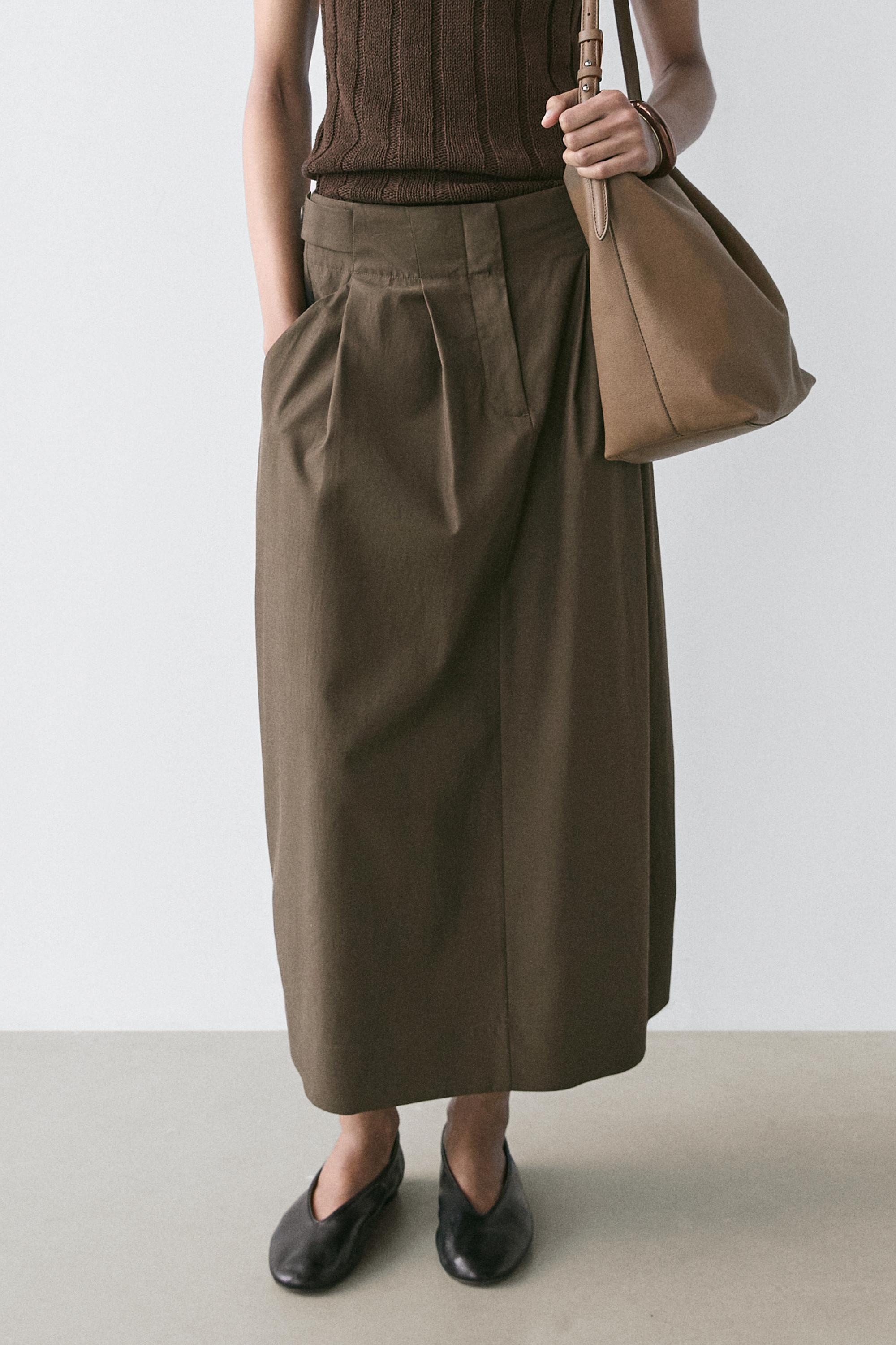 Midi skirt with box pleats — KHAKI