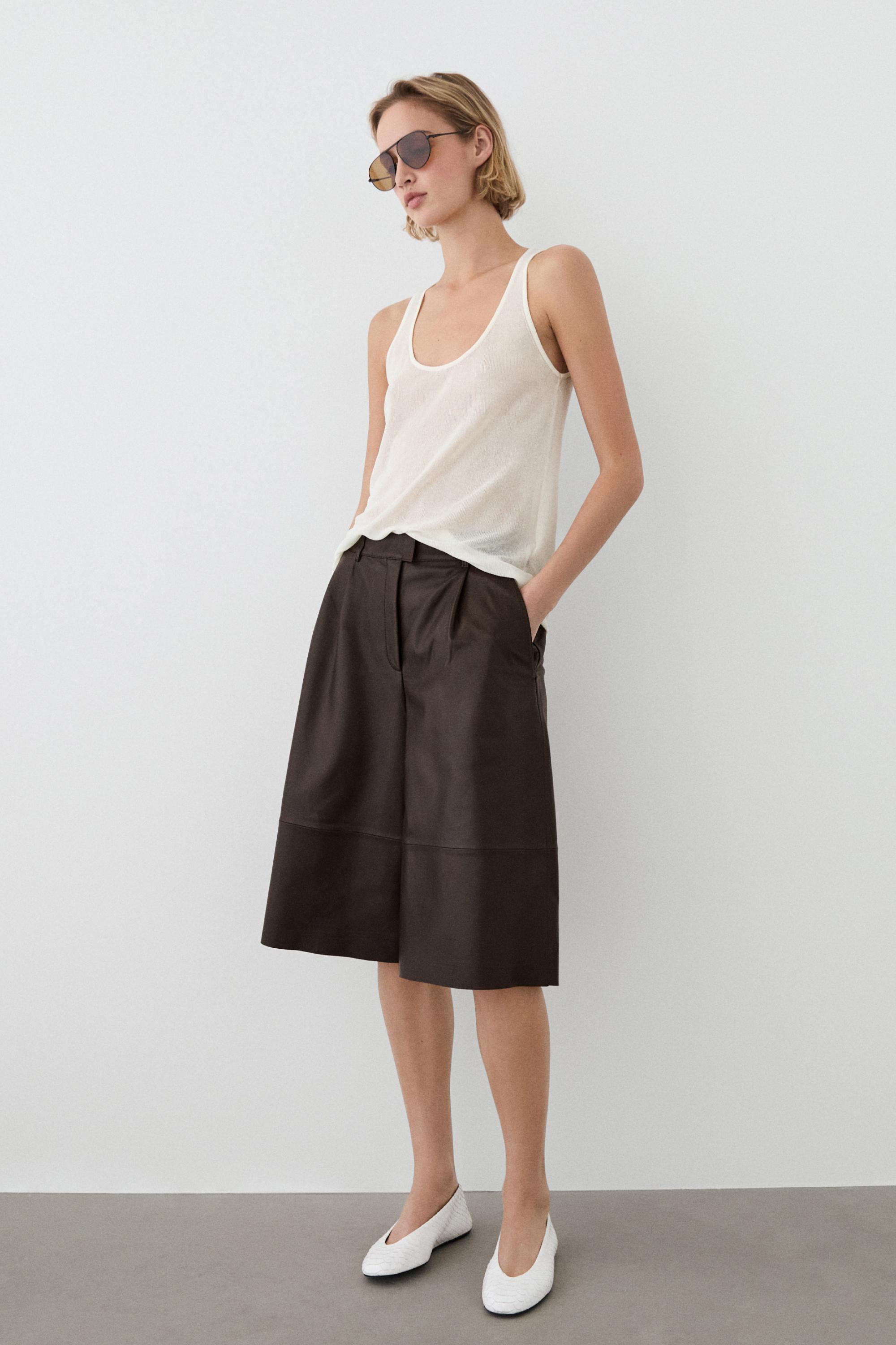 Long nappa leather Bermuda shorts — BROWN