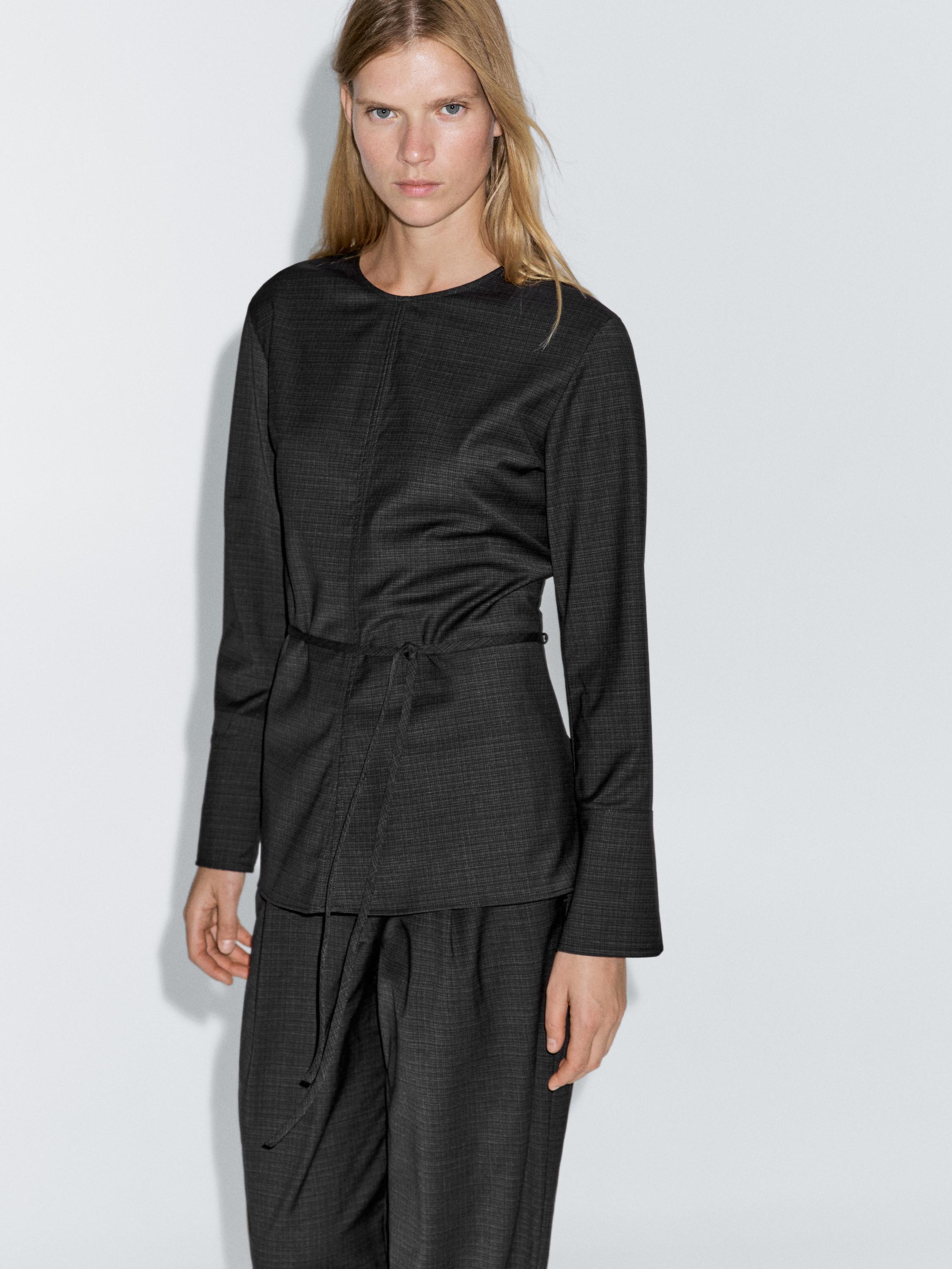 Bluse aus Wollmischgewebe mit Gürtel