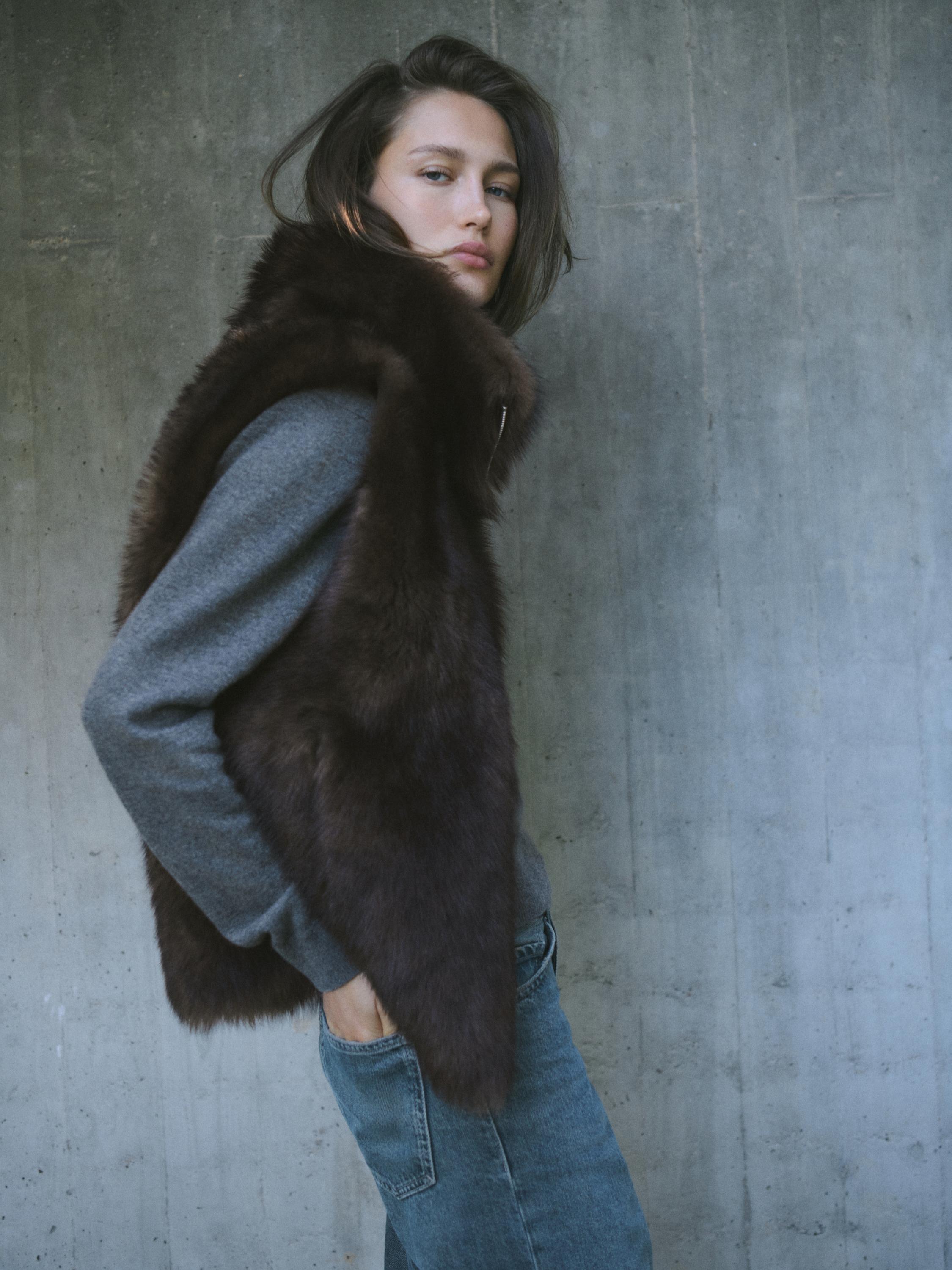 Leather high-neck waistcoat with fur — BROWN
