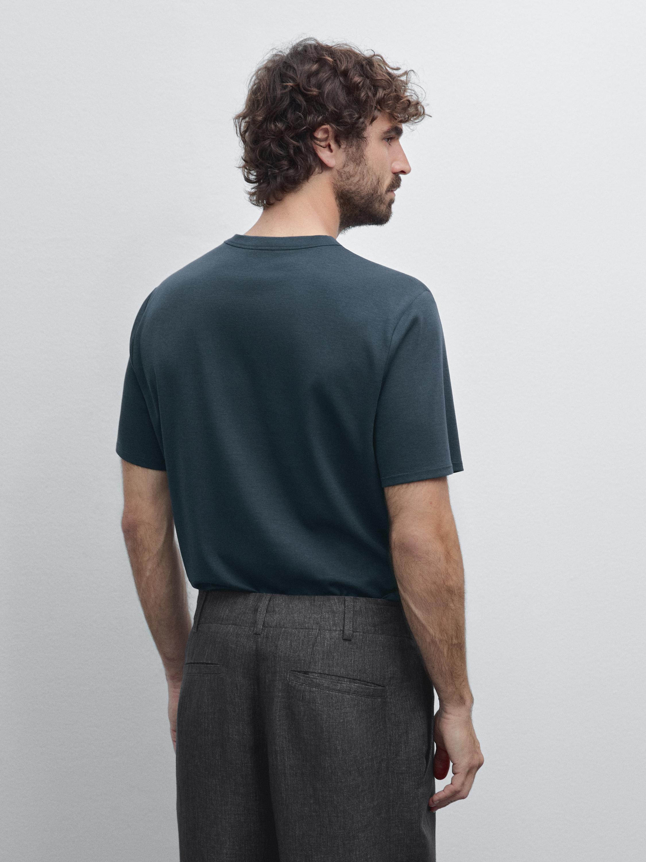 Short sleeve cotton blend T-shirt