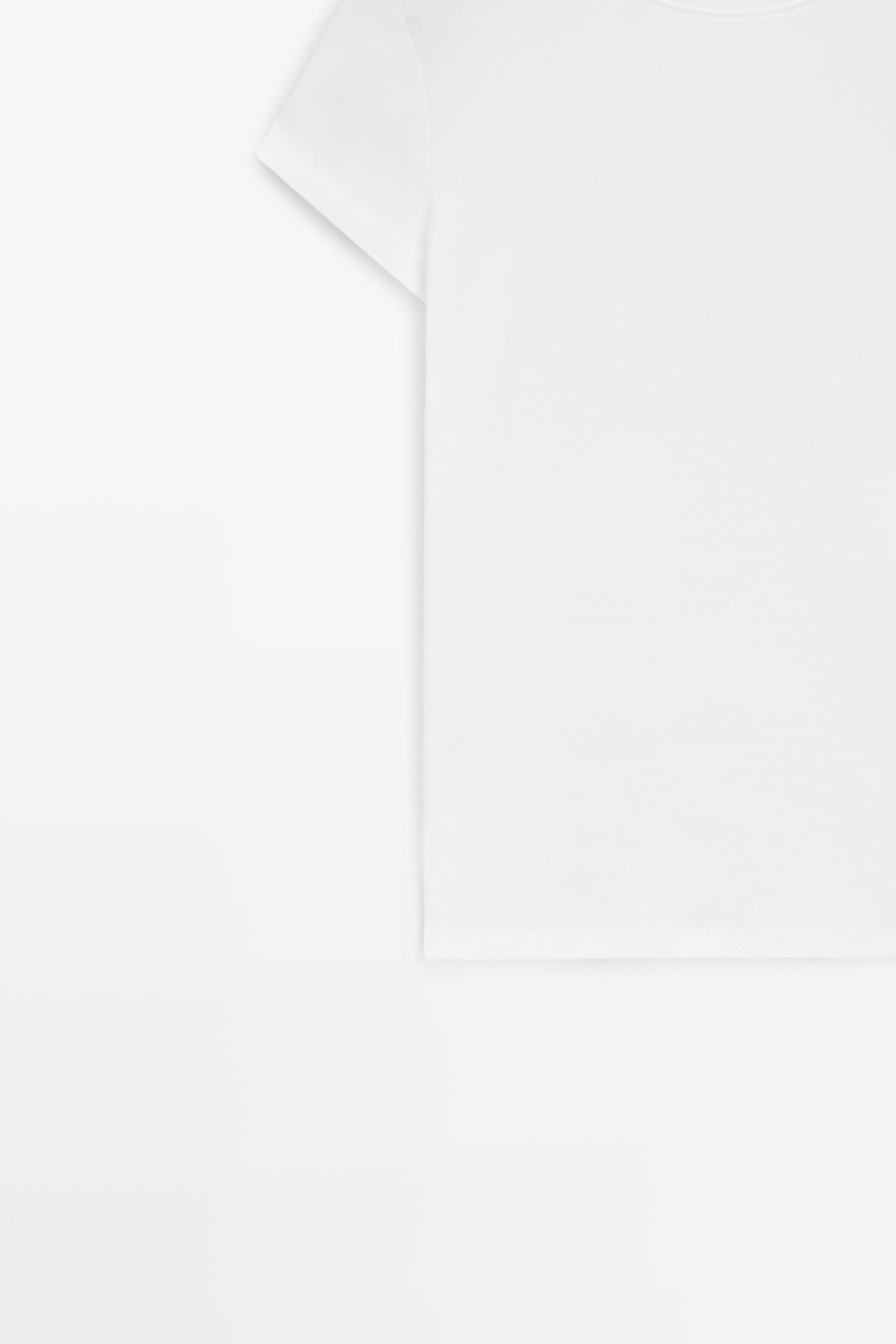 Short sleeve slim fit T-shirt — WHITE