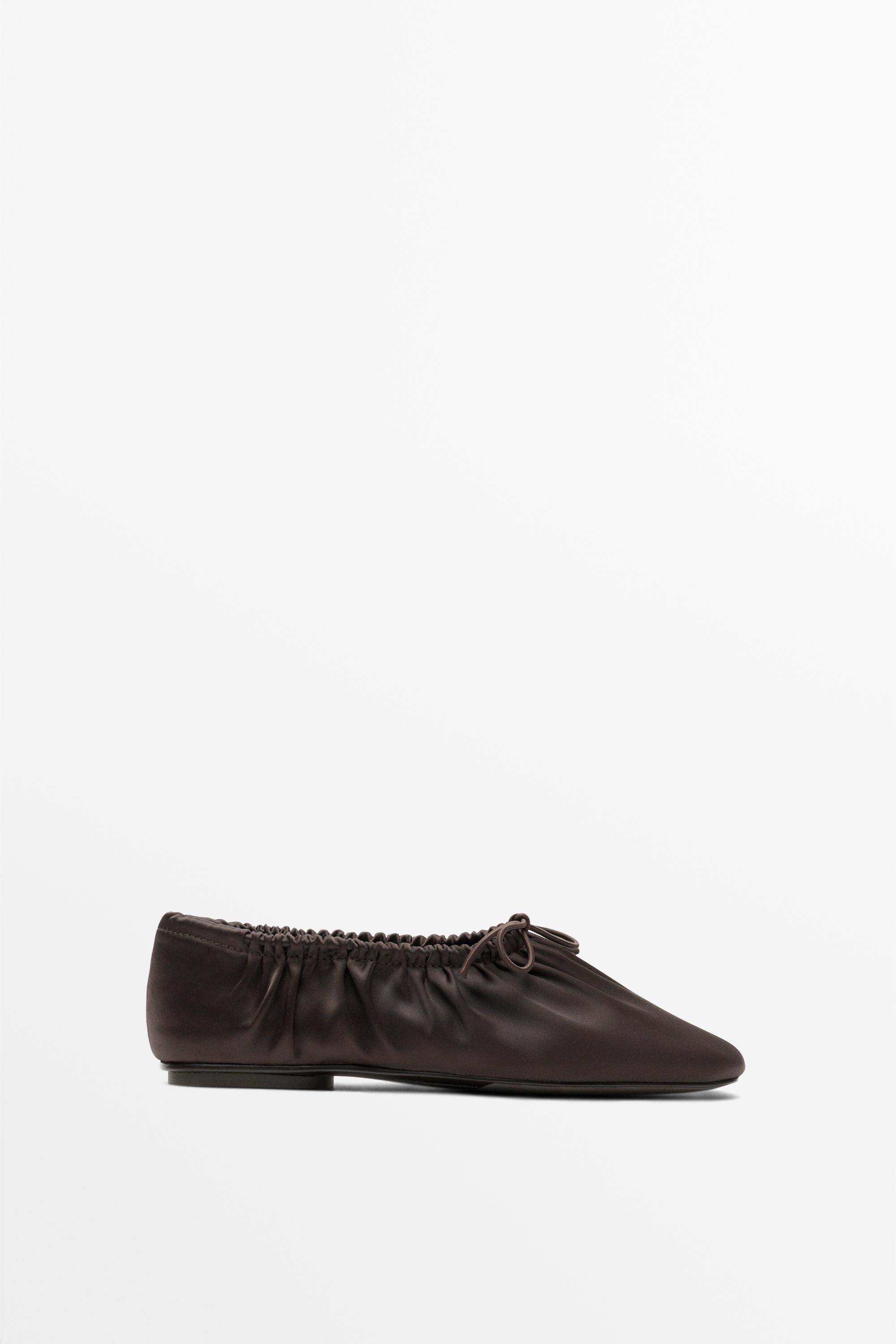 Ruched bow ballet flats