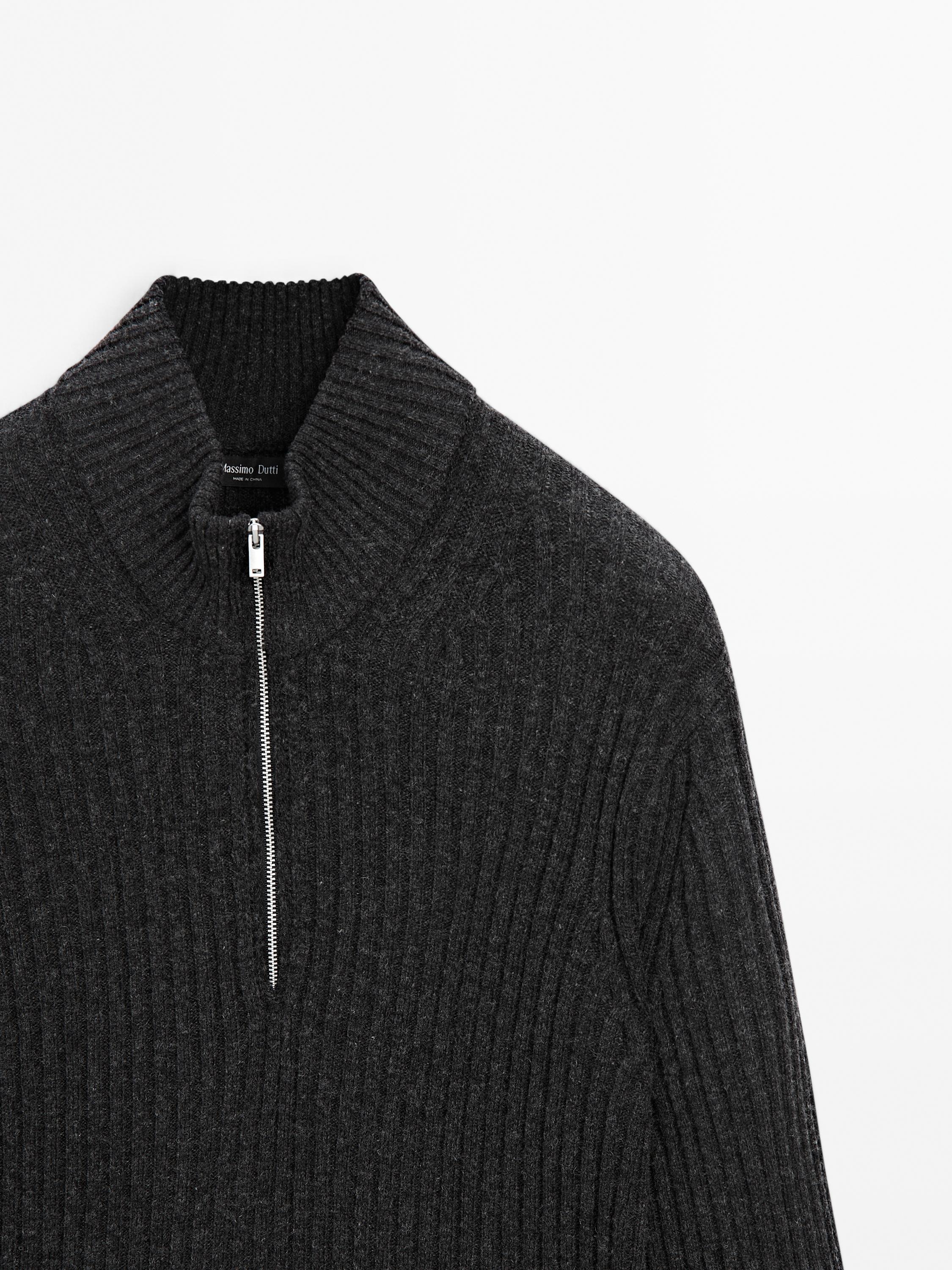 Mock neck knit sweater
