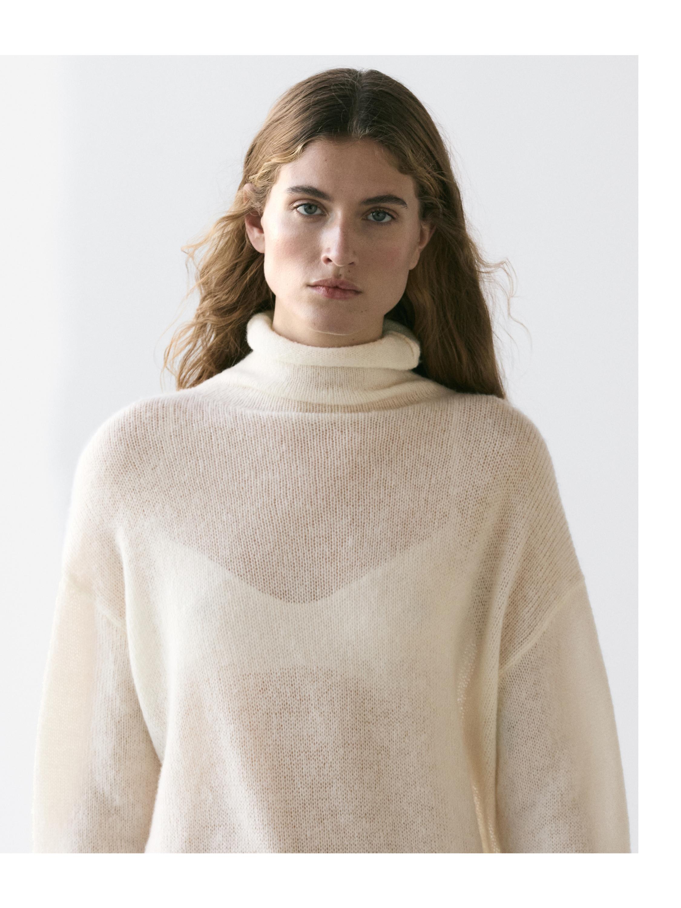 100% wool high neck knit sweater — Off white