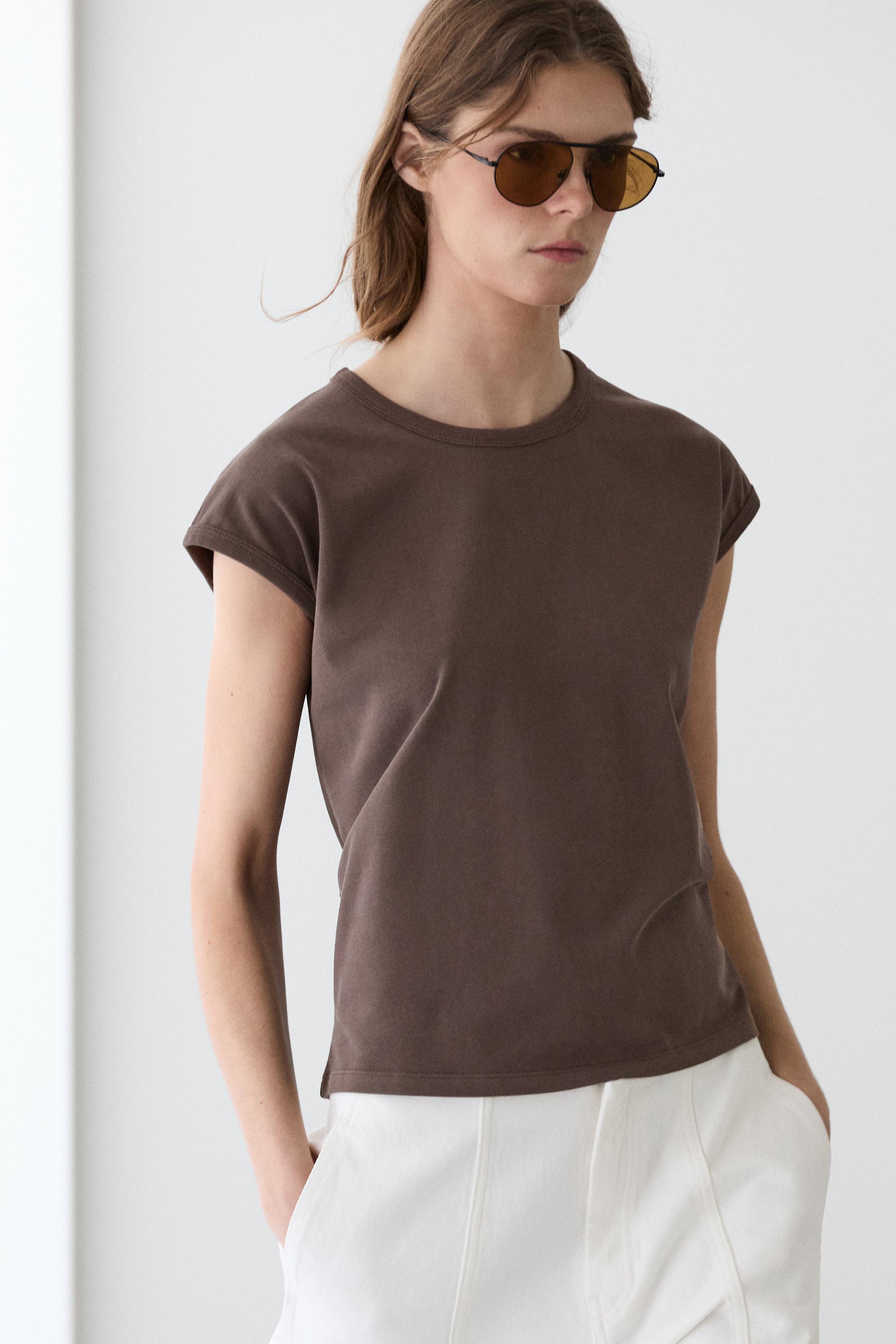 Sleeveless 100% cotton T-shirt — BROWN