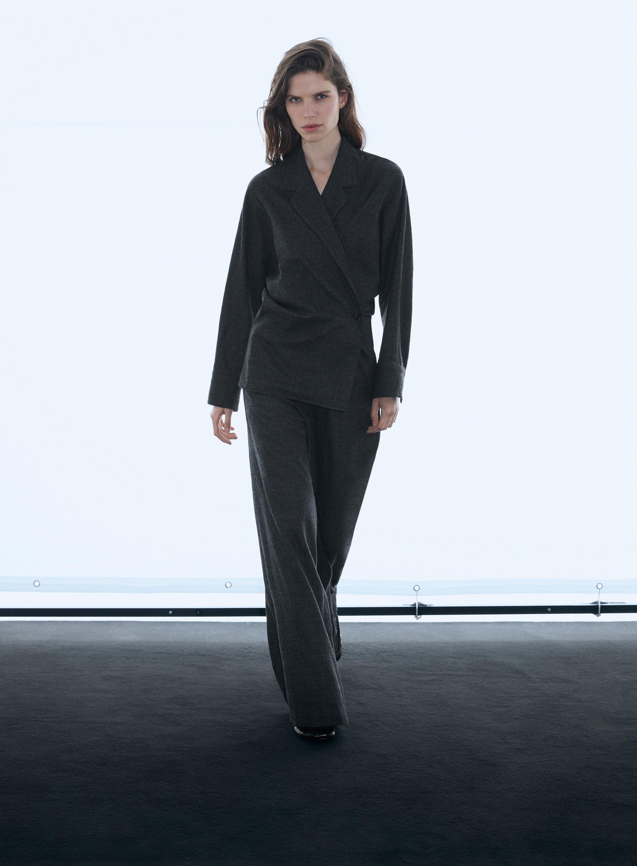 100% wool wide-leg textured trousers