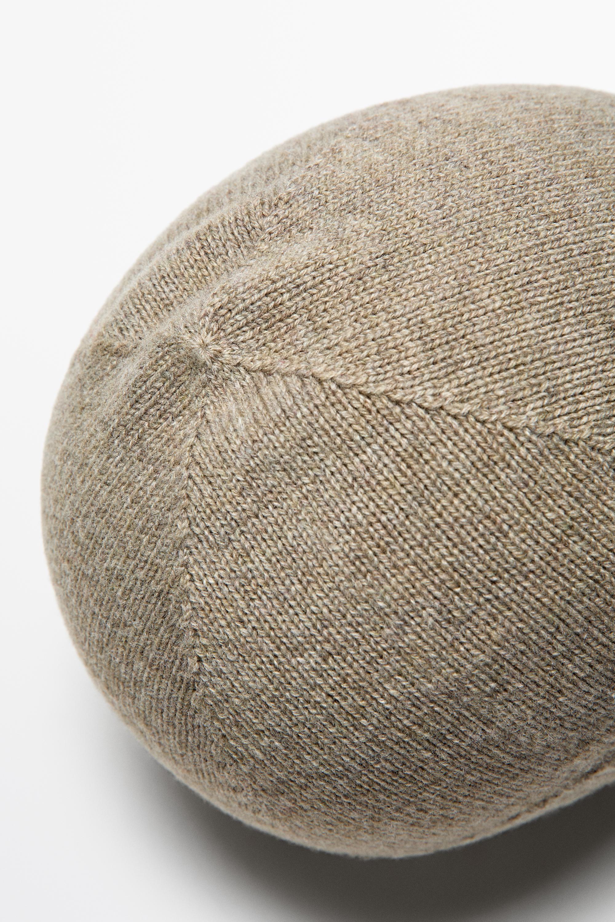 Wool and cashmere knit beanie - thumbnail 5