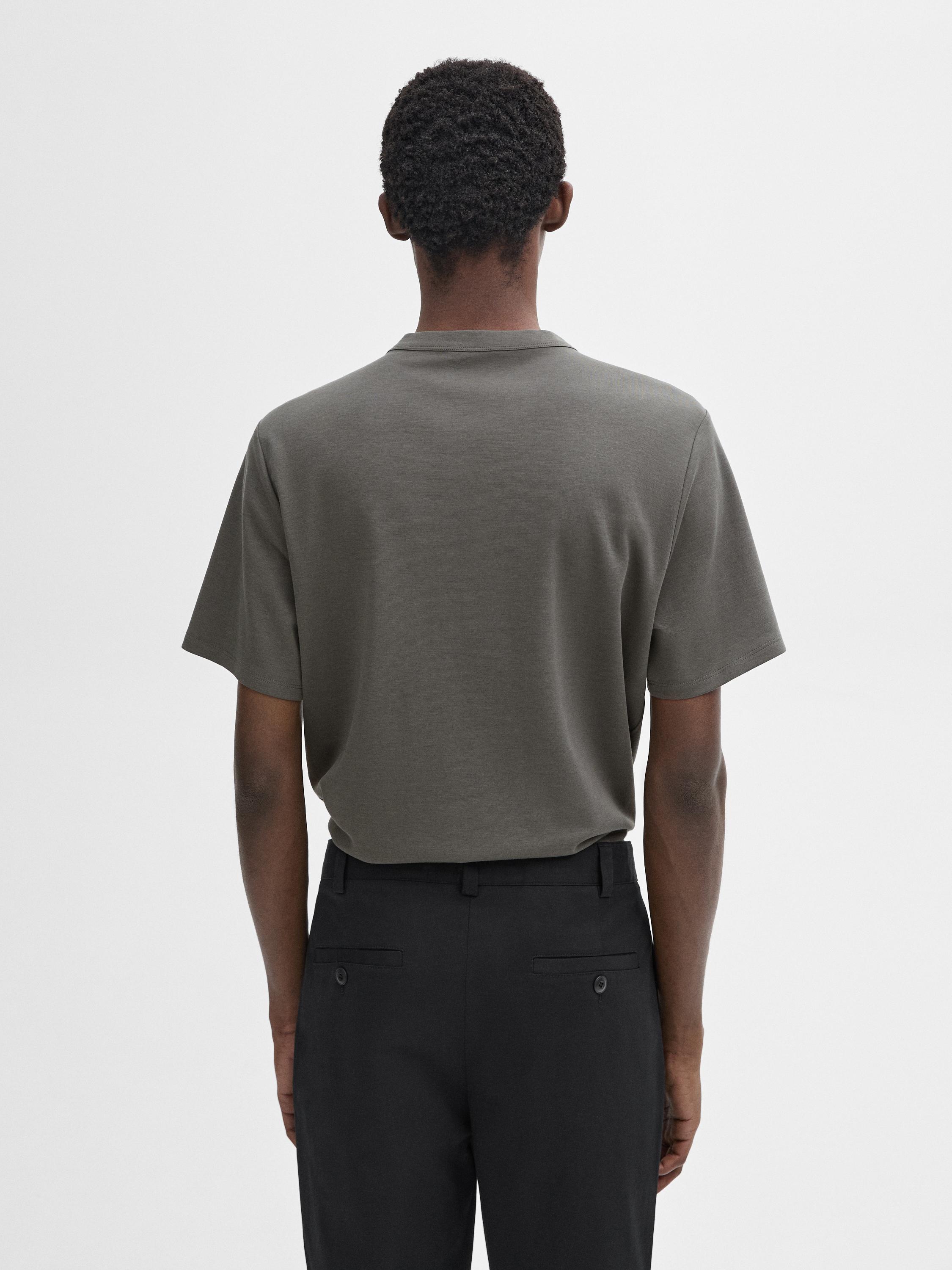 Short sleeve cotton blend T-shirt