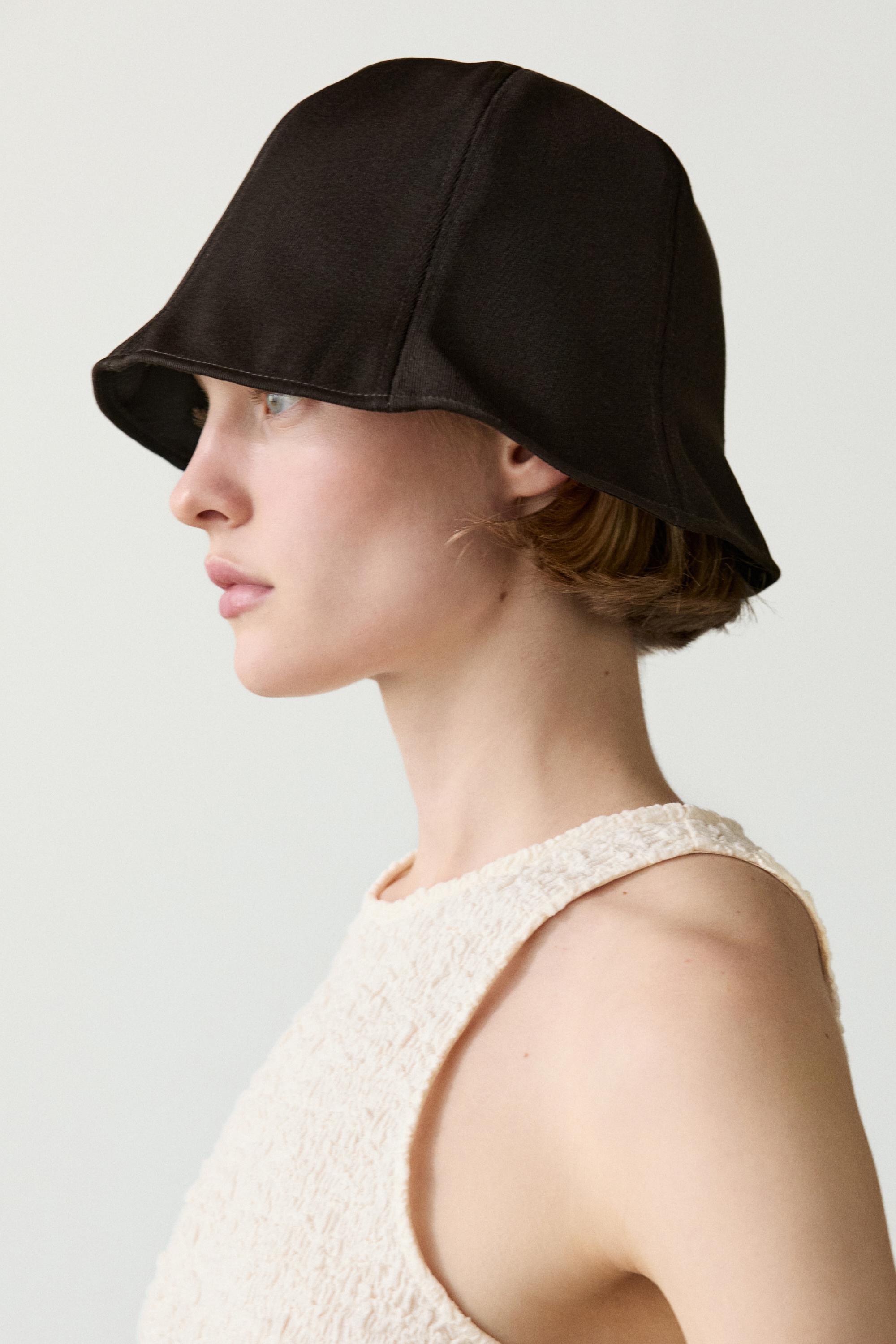 قبعة دلو كانفاس