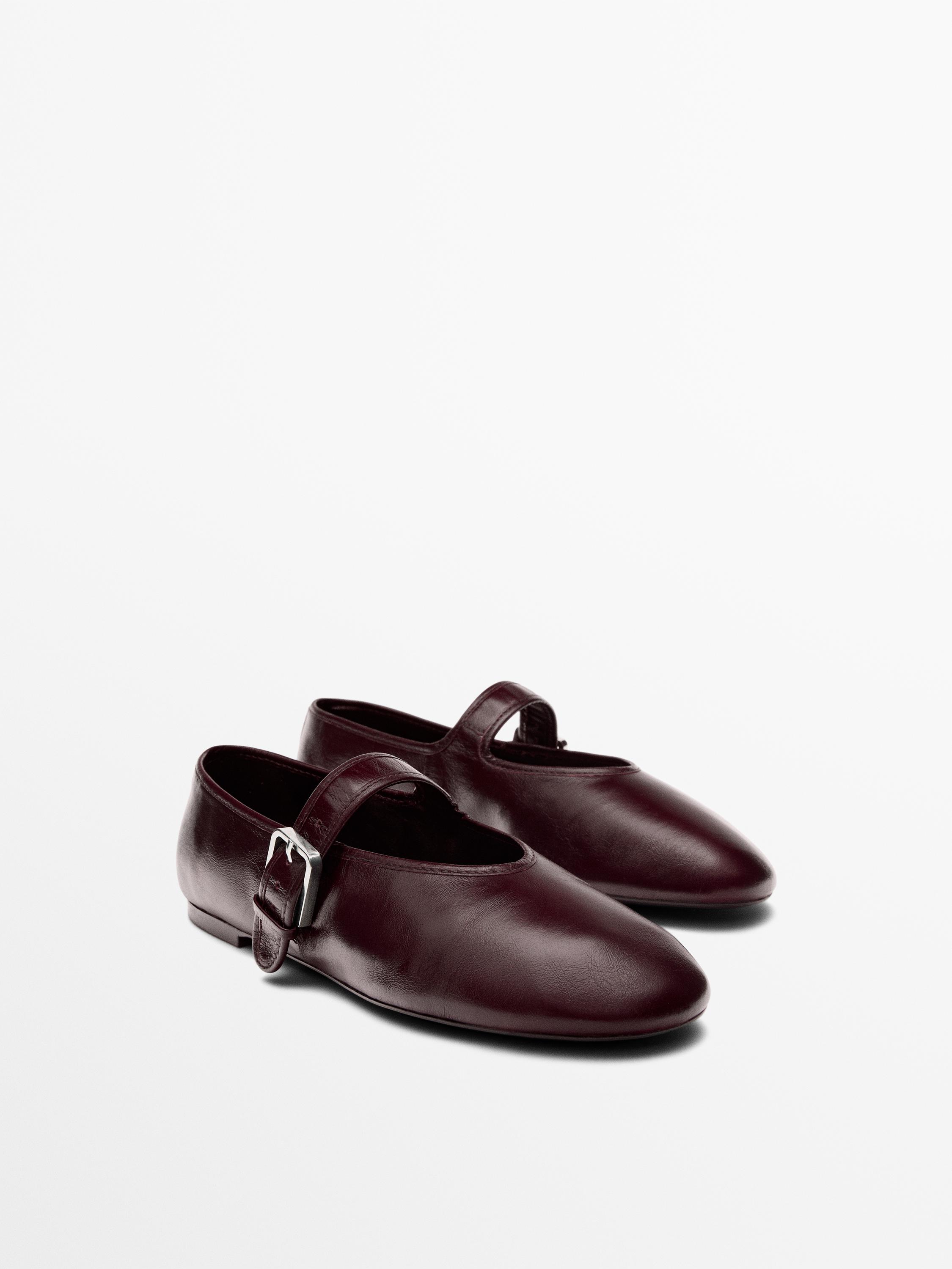 Ballerina aus Craquelé-Leder