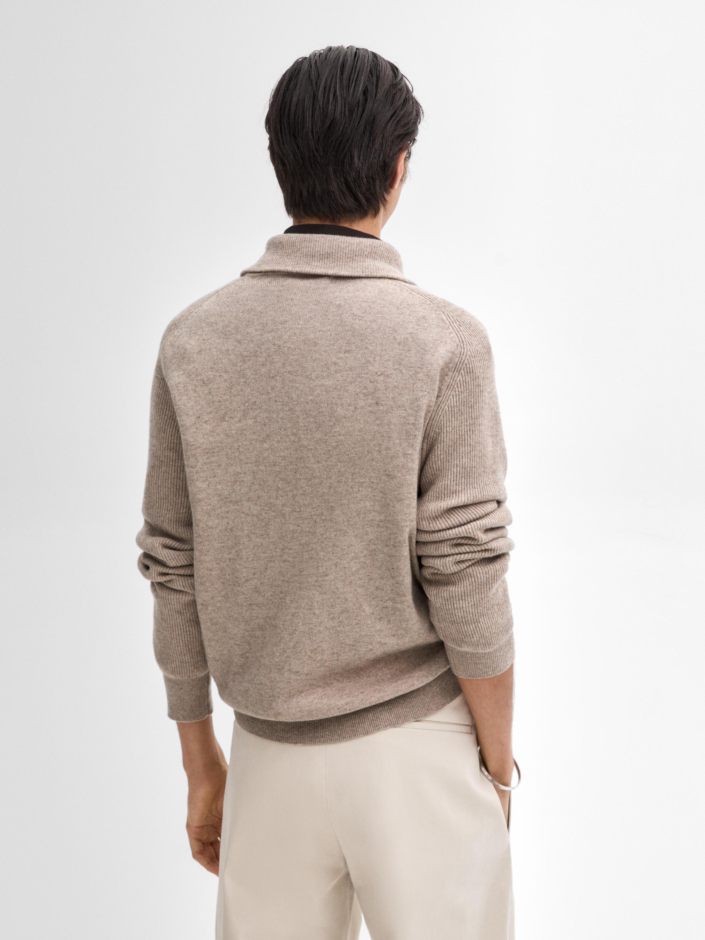 Mock neck knit sweater