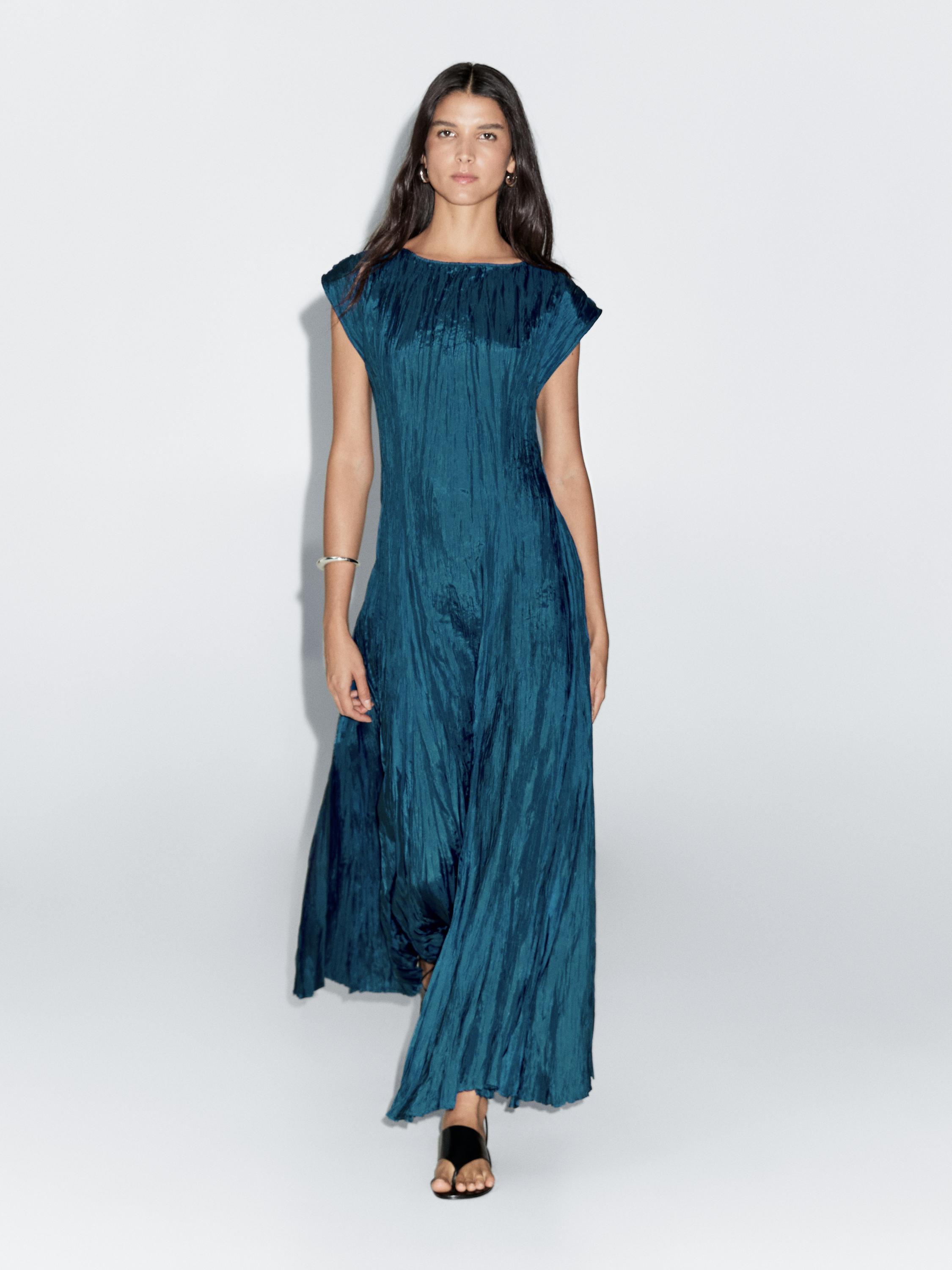 Robe longue plissée