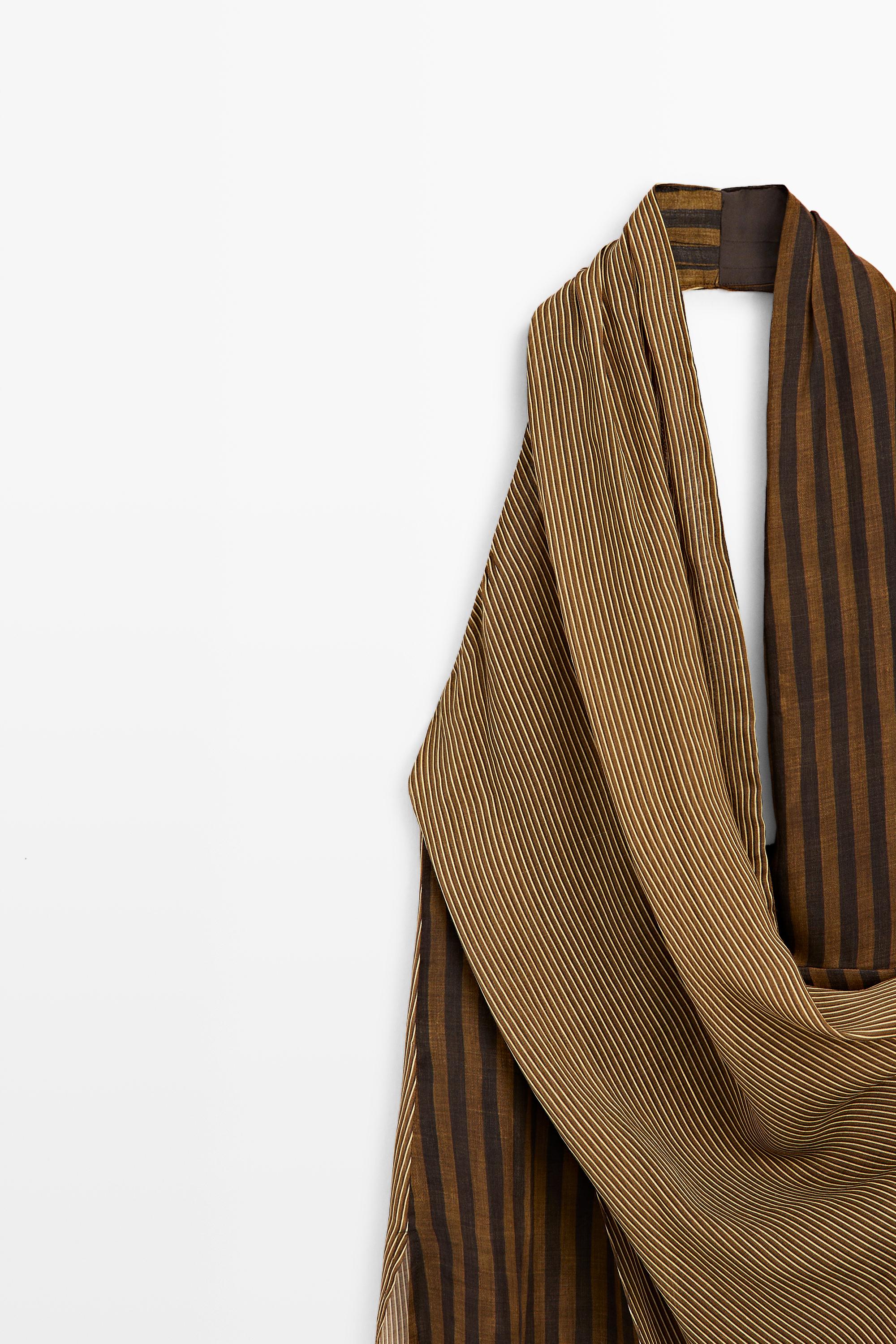 Flowing striped halter top total look — Khaki