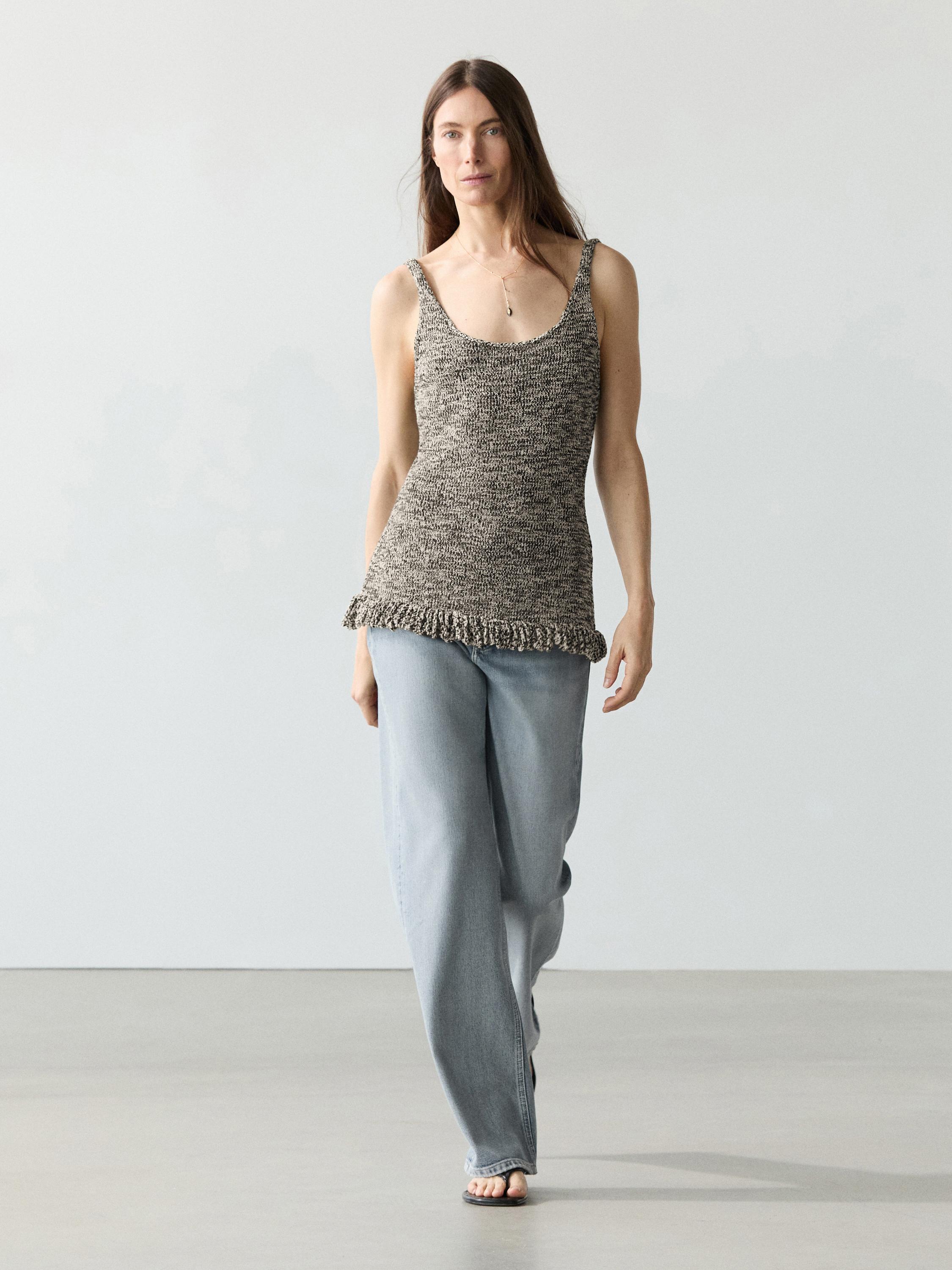 Total look knit top with fringing — BLACK