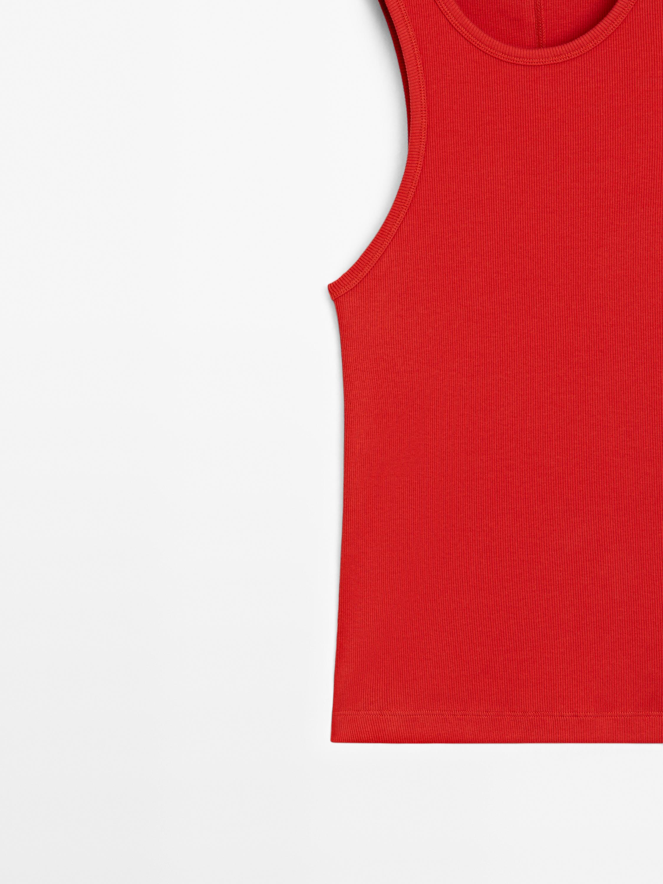 Ribbed halter top