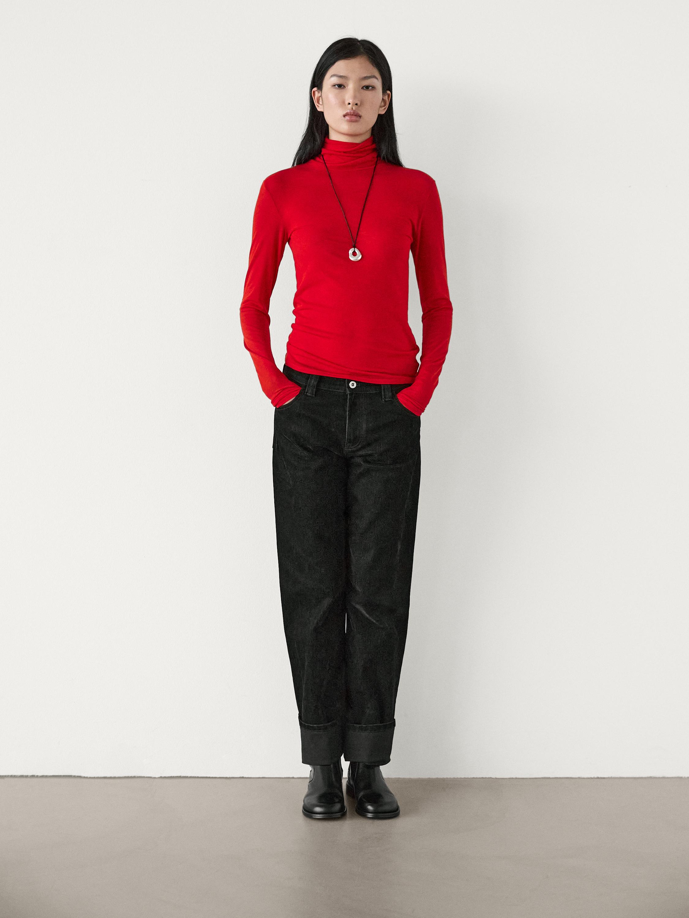 Long sleeve wool T-shirt · Red, Black, Anthracite Grey, Carey · T ...