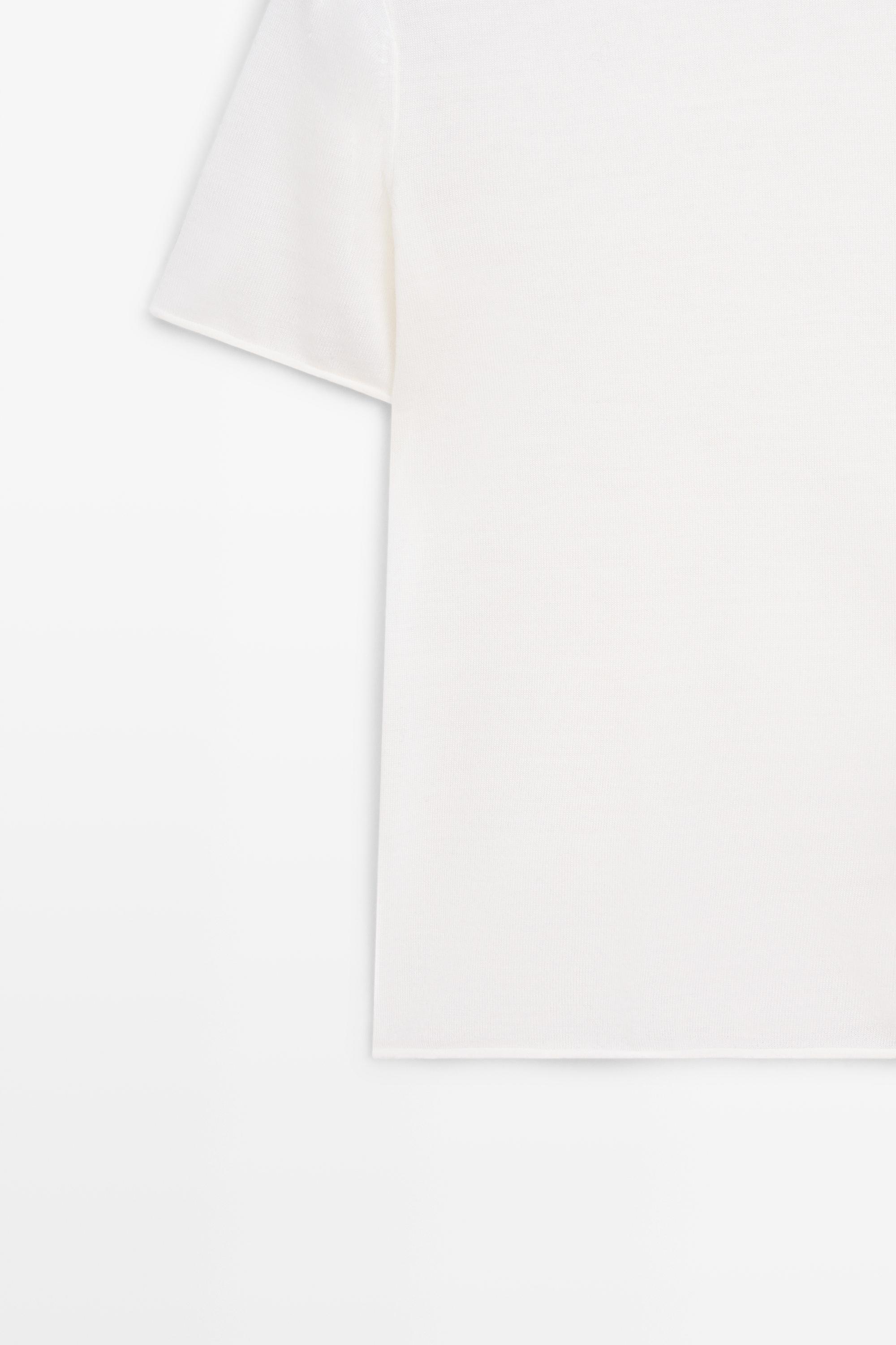 Short sleeve turtleneck knit sweater — CREAM