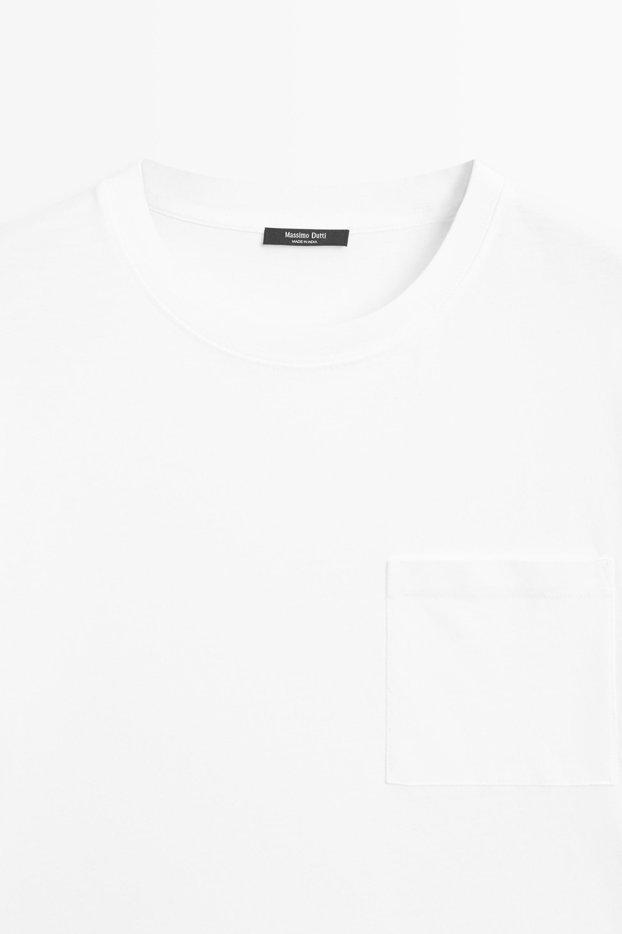 Short sleeve T-shirt with pocket detail — Off white