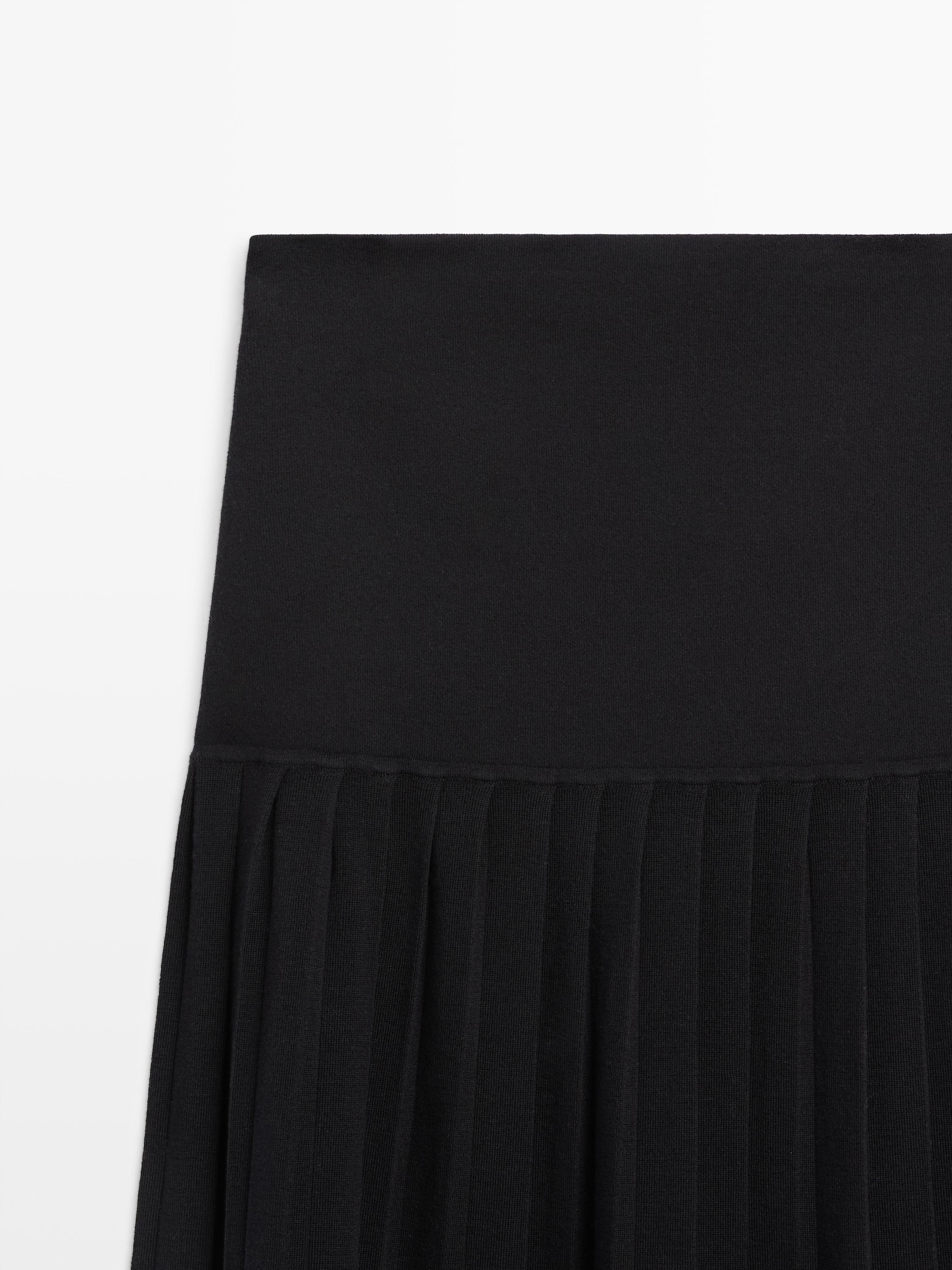 Midi skirt with box pleats — BLACK