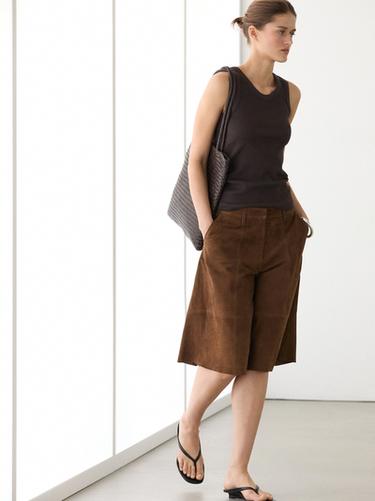 Long suede leather Bermuda shorts — BROWN 8