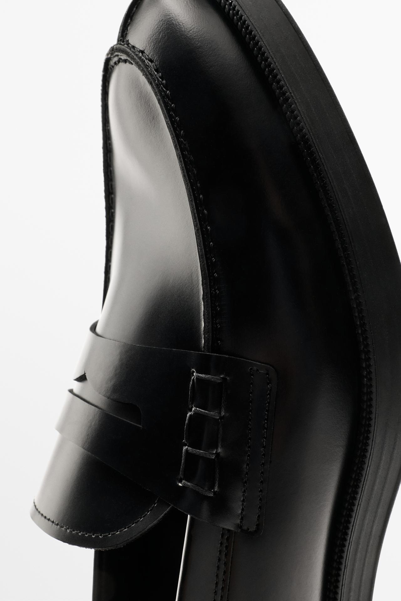 Leather penny loafer — BLACK