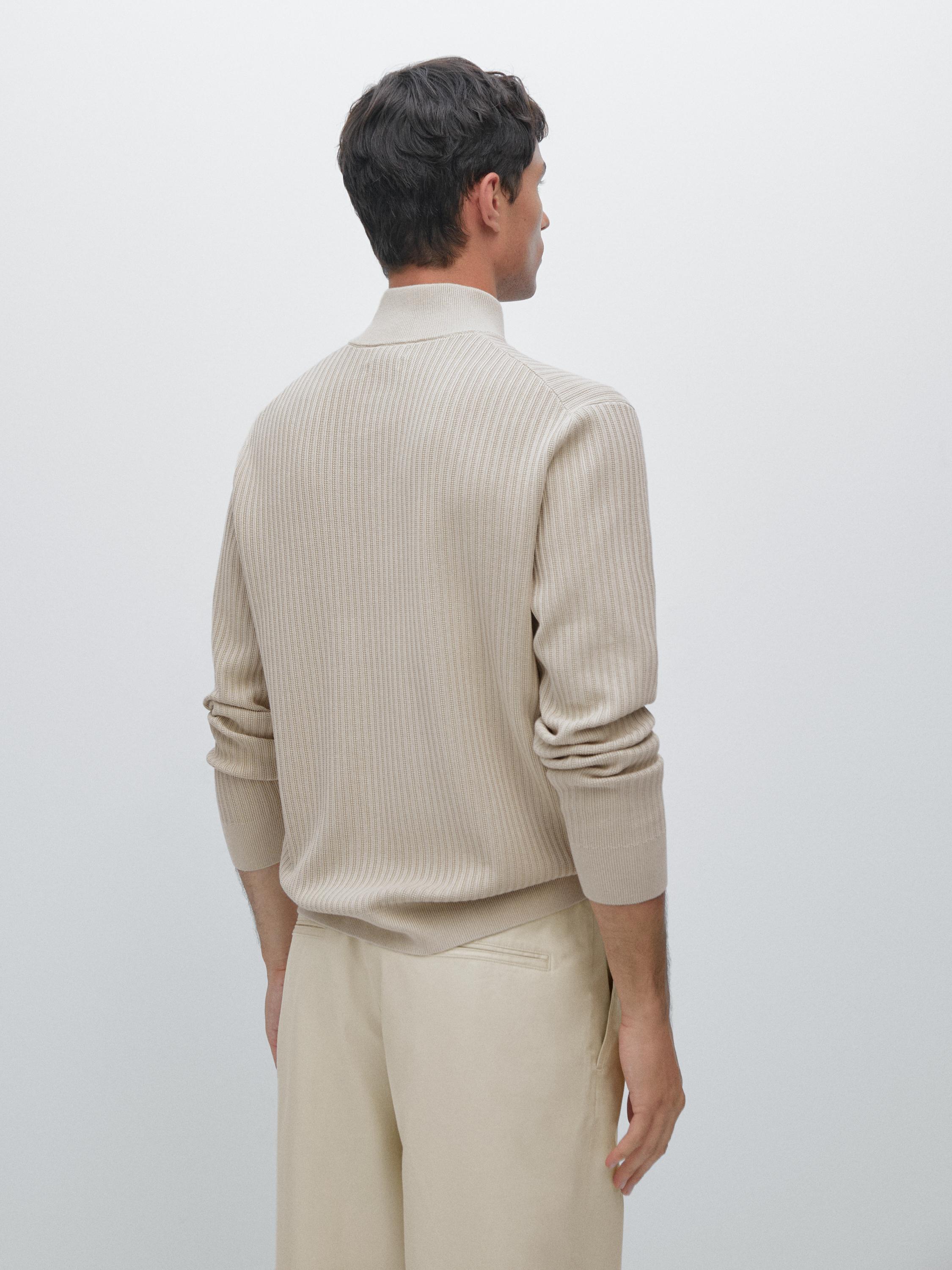 Mock neck knit sweater