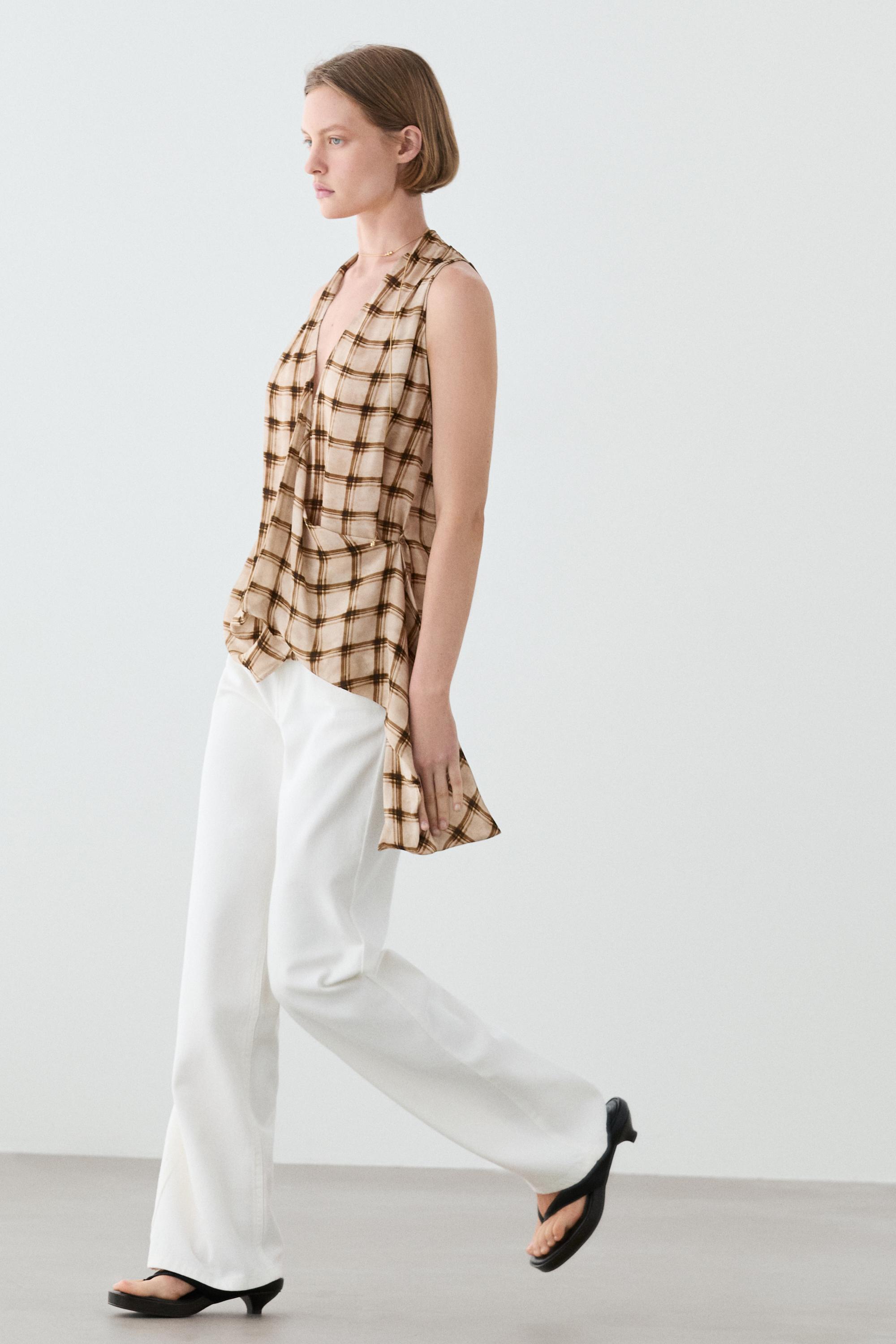 Flowing check print surplice top — BROWN