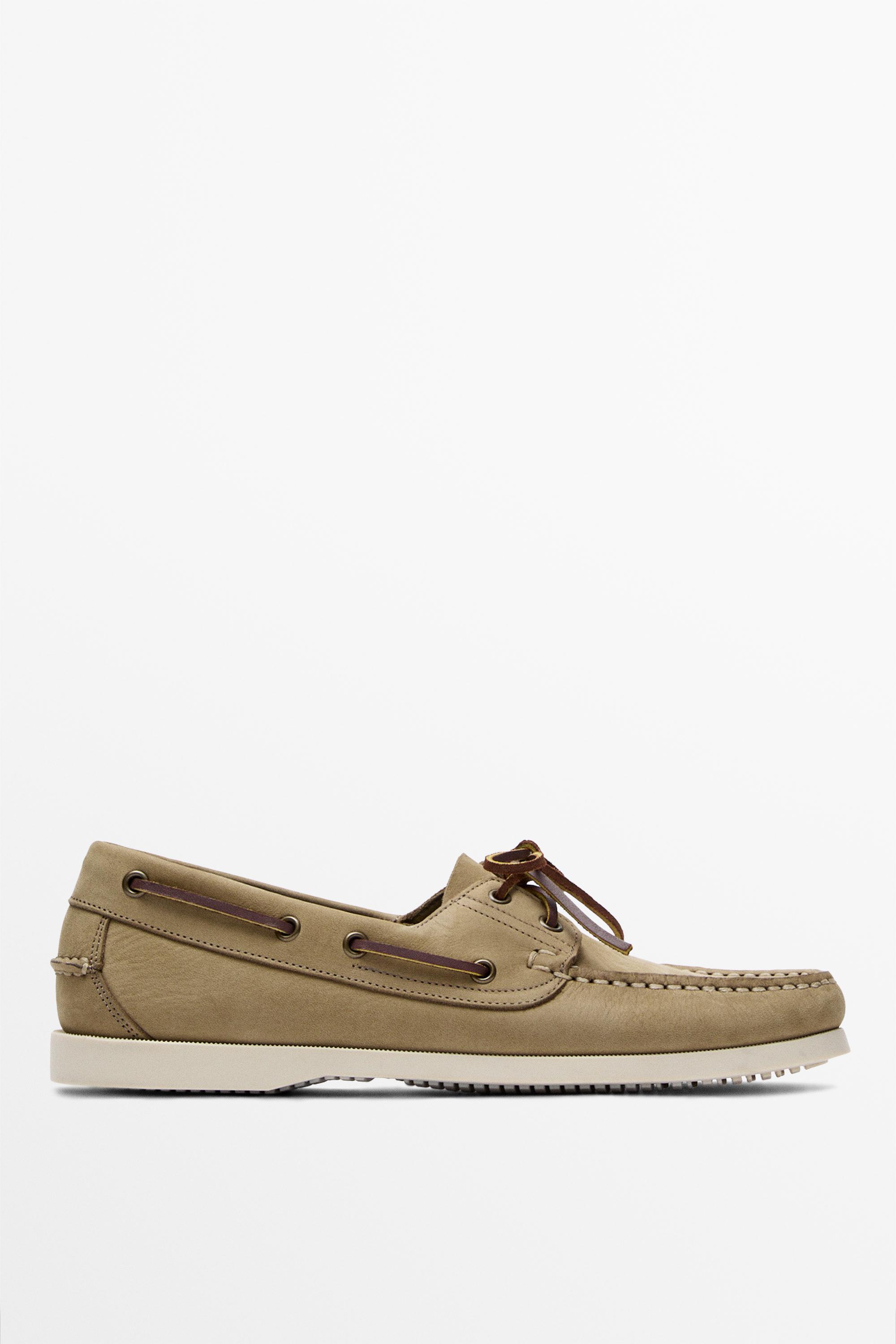 Leather deck shoes — SAND BROWN