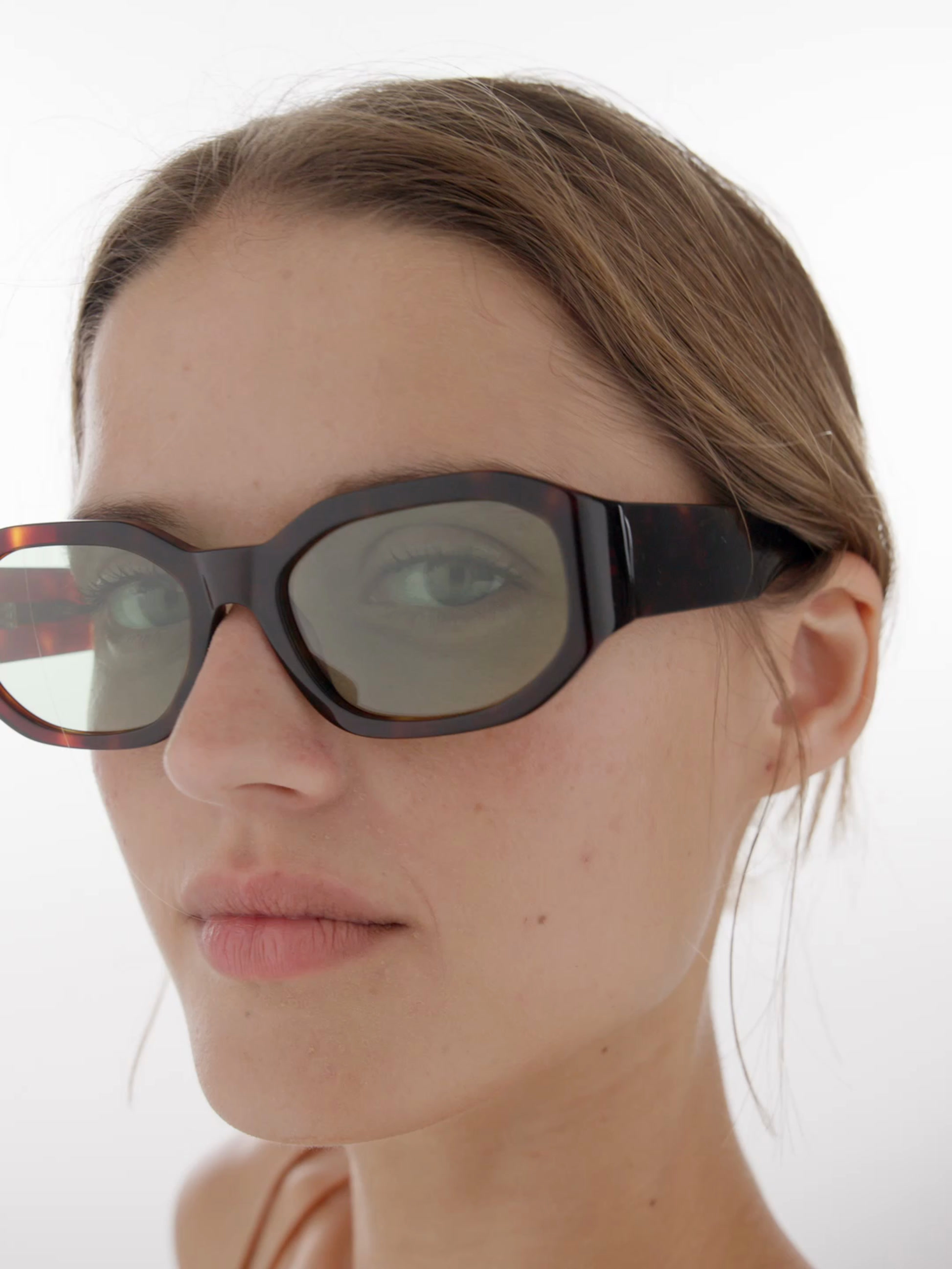 Gafas de sol pequeñas alargadas