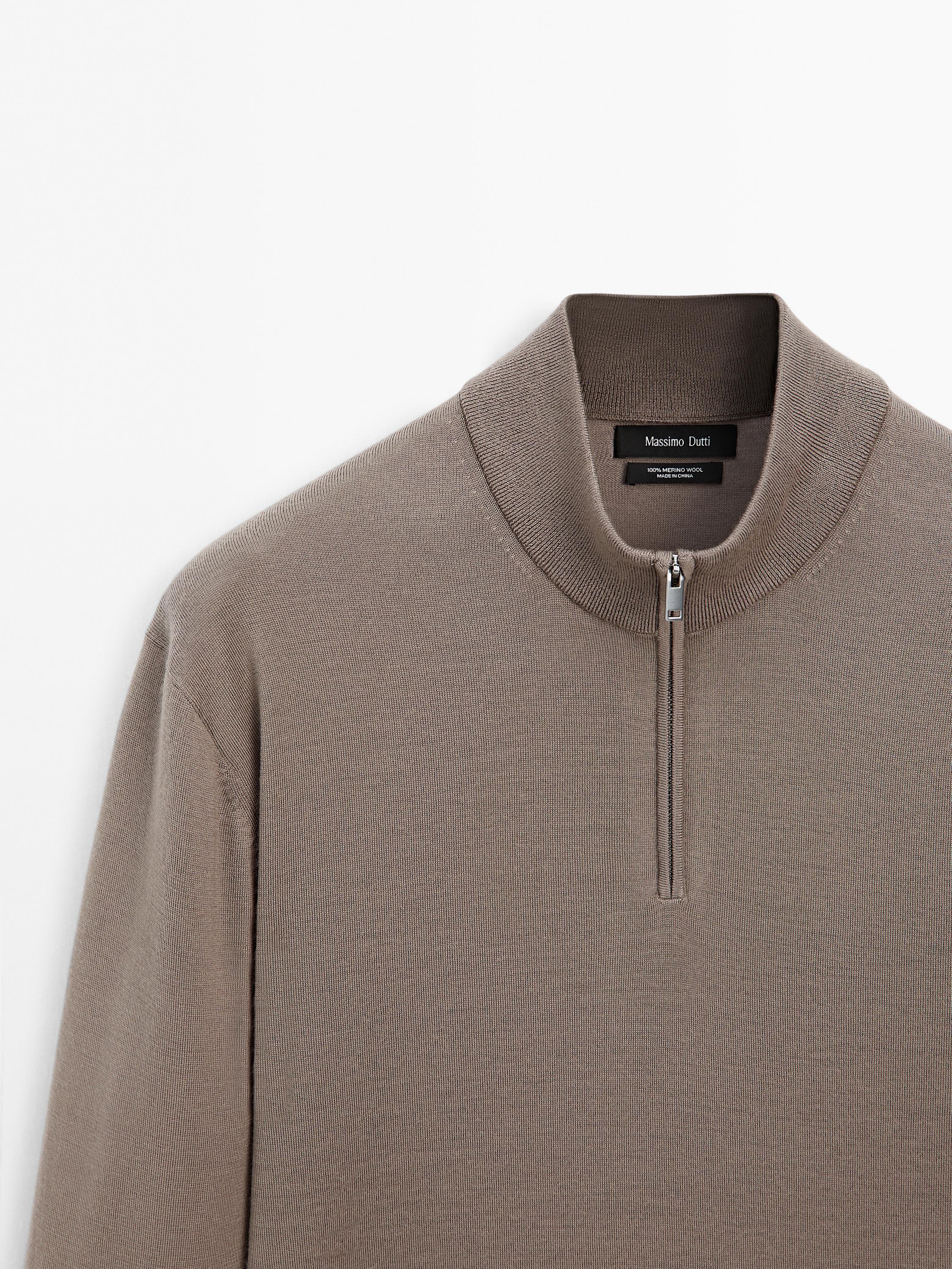 Mock turtleneck sweater in 100% merino wool