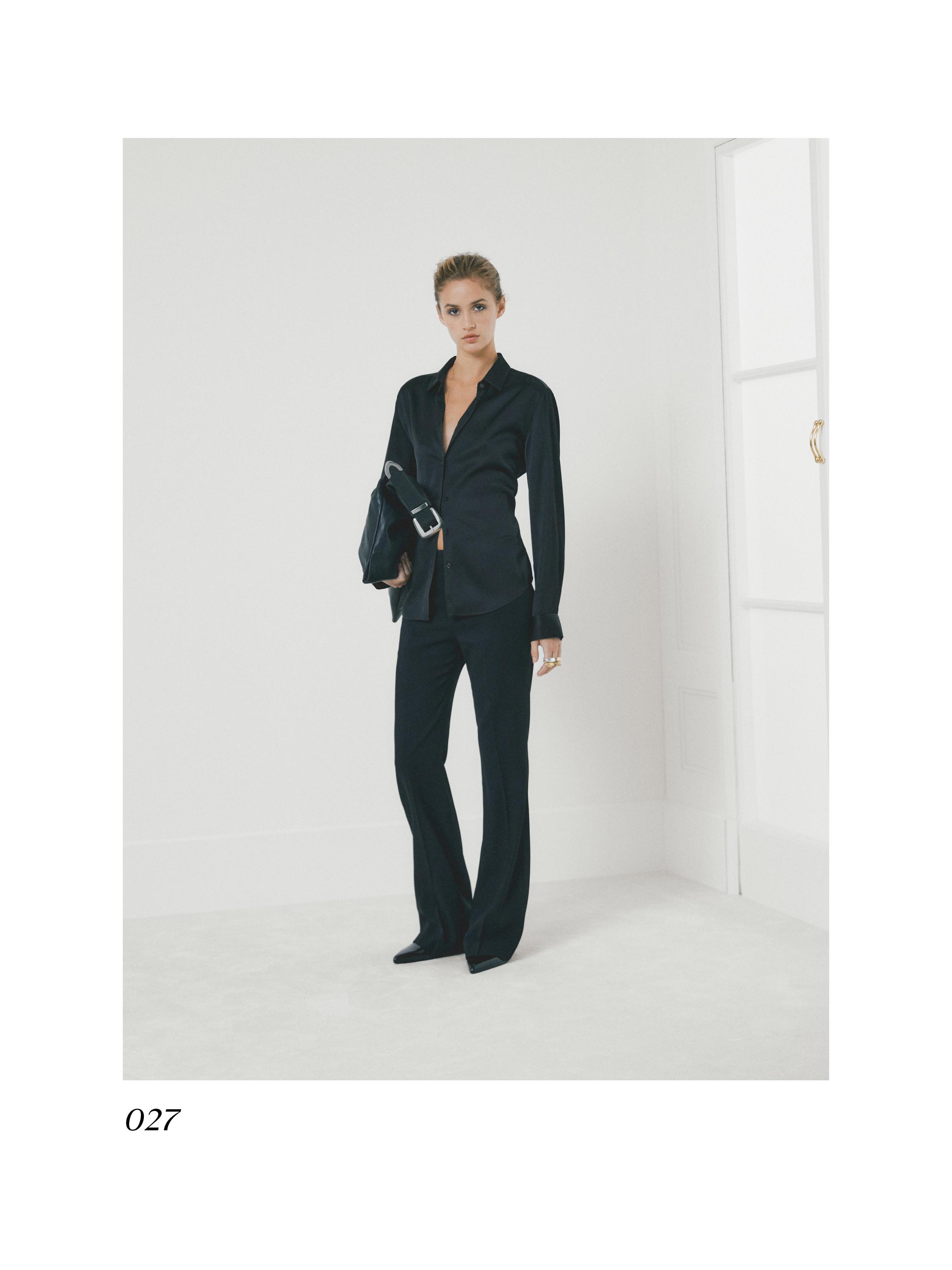 Flared trousers with pocket — BLACK