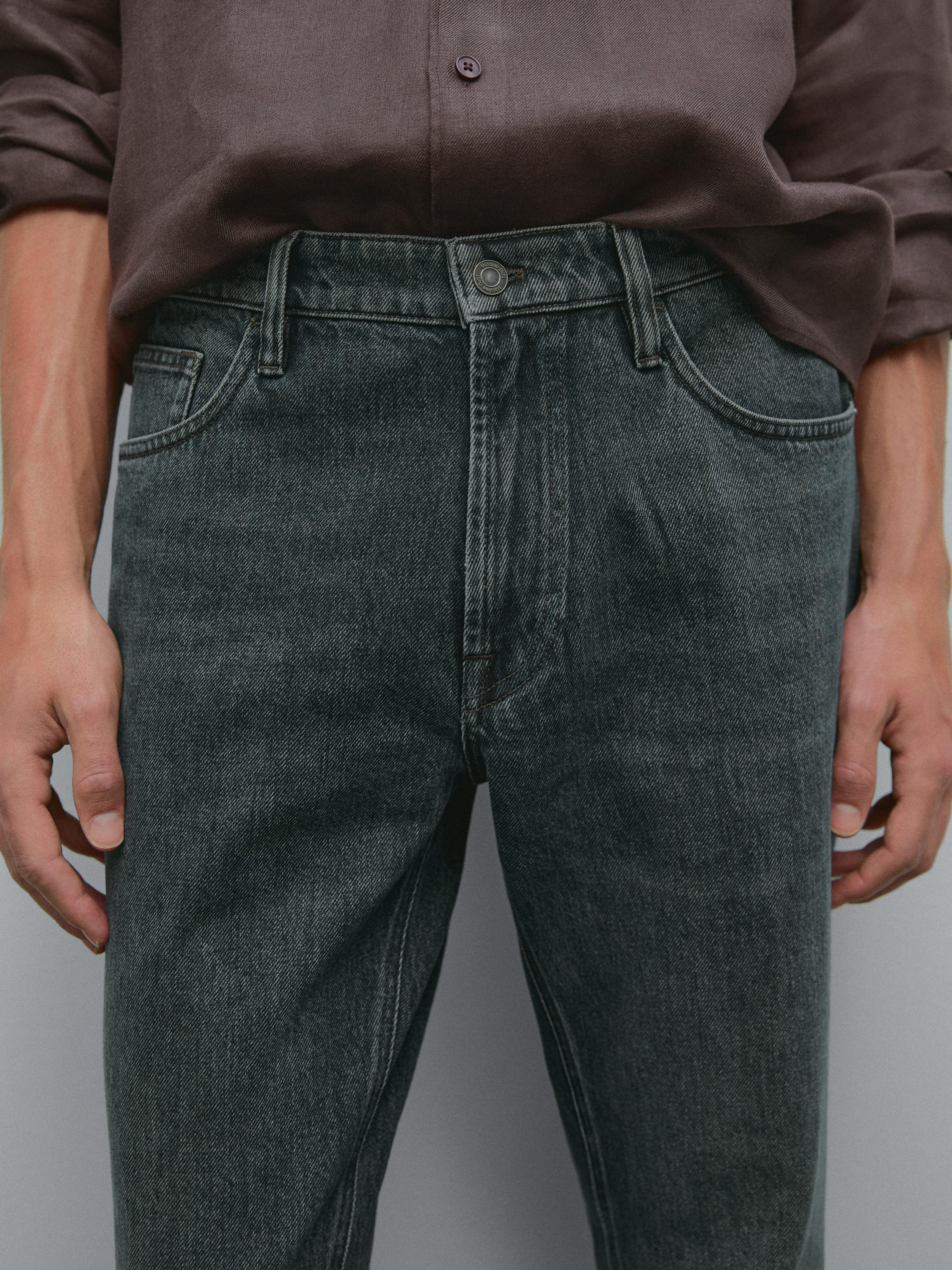Toelopende jeans