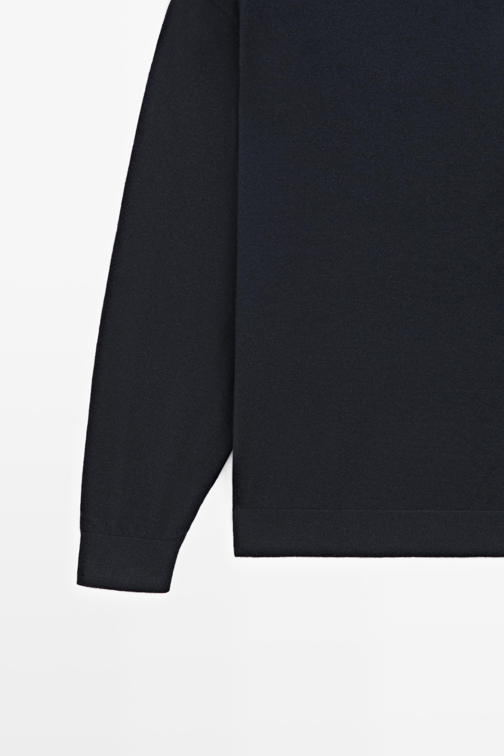 Knit 100% cashmere round neck sweater — NAVY BLUE
