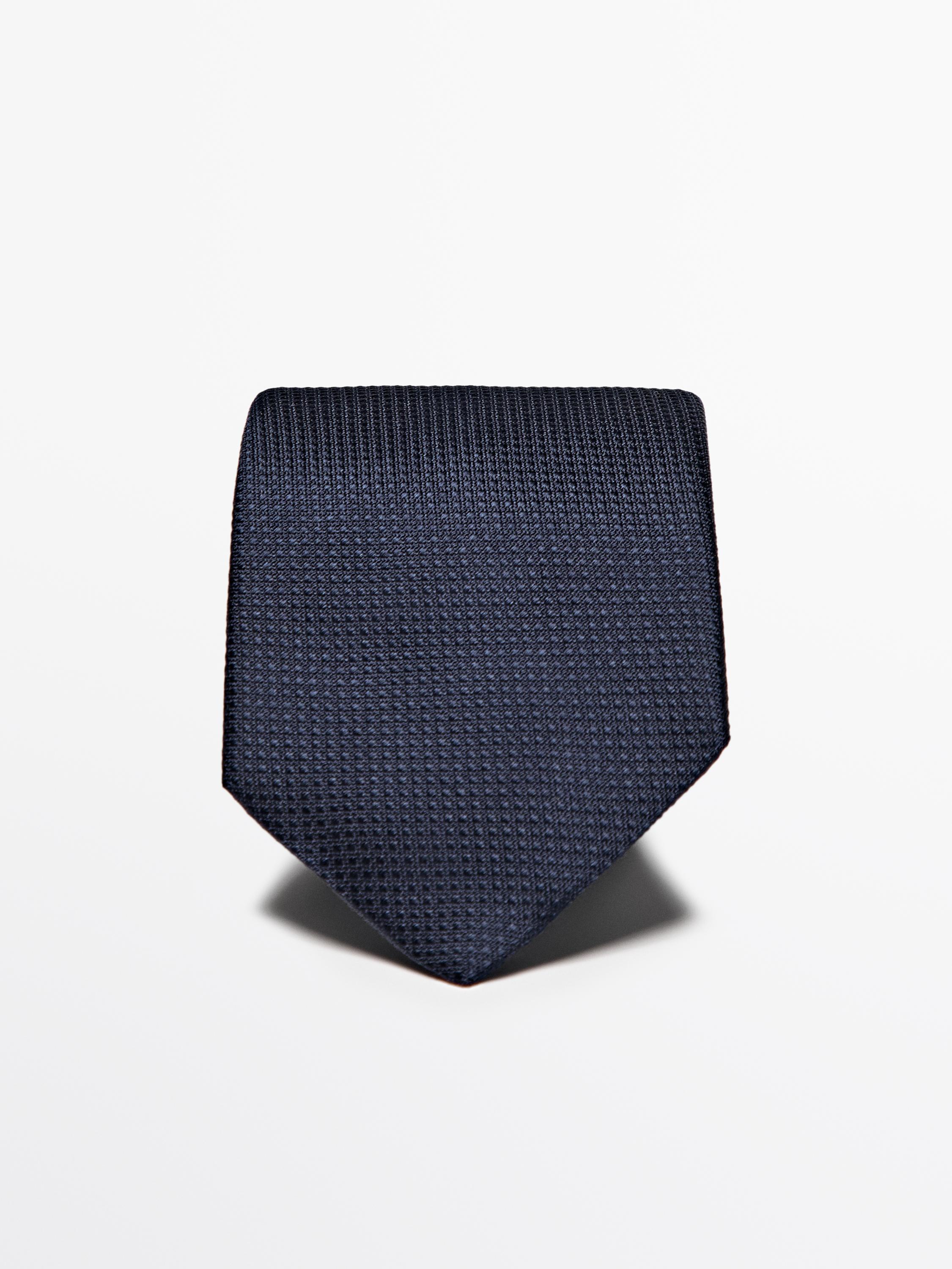 100% mulberry silk tie