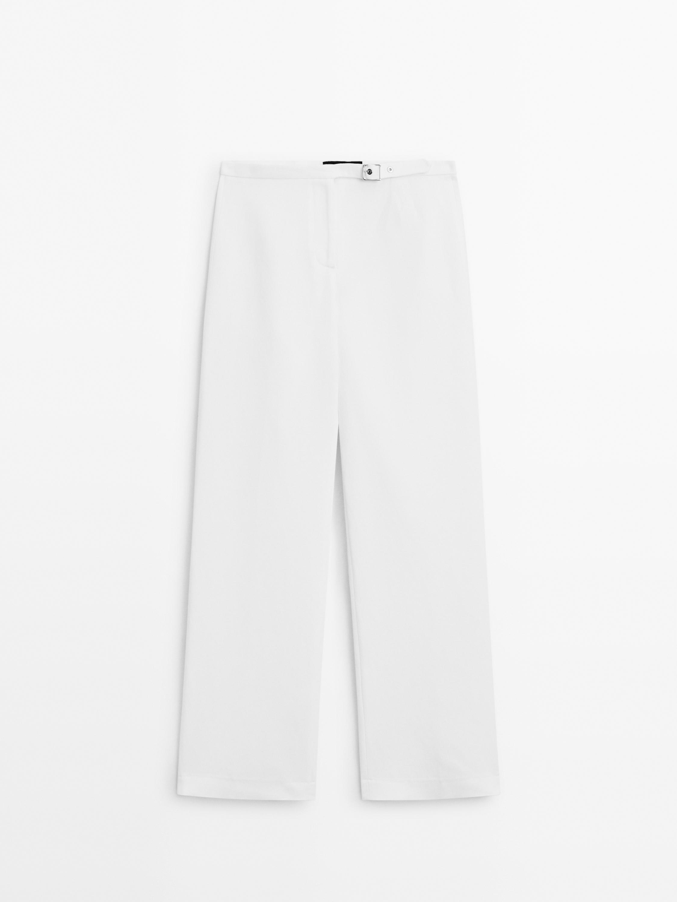 Pantaloni dritti con fibbia