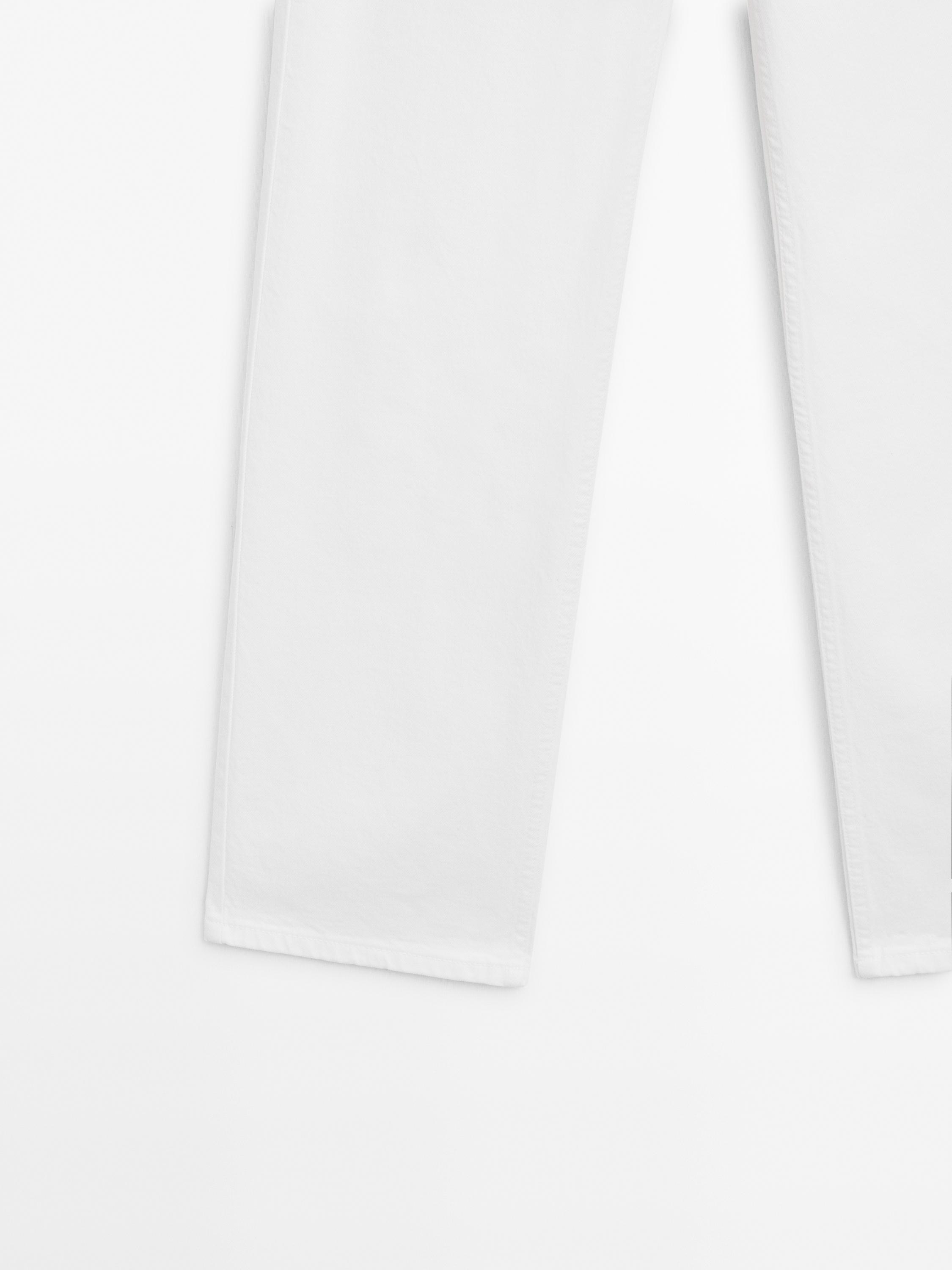 Straight mid-rise jeans