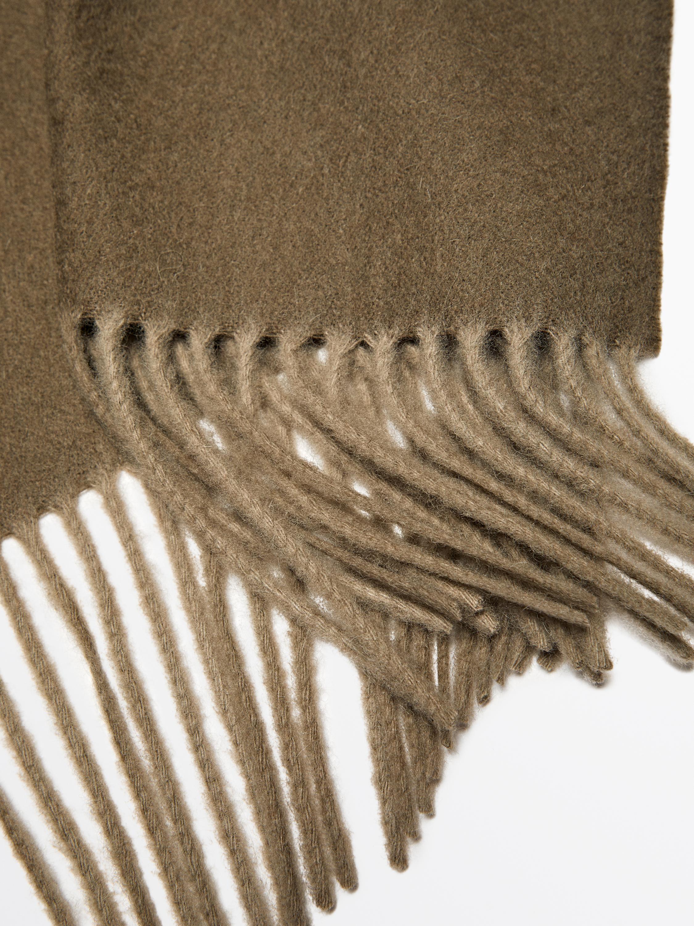 100% wool double-faced scarf
