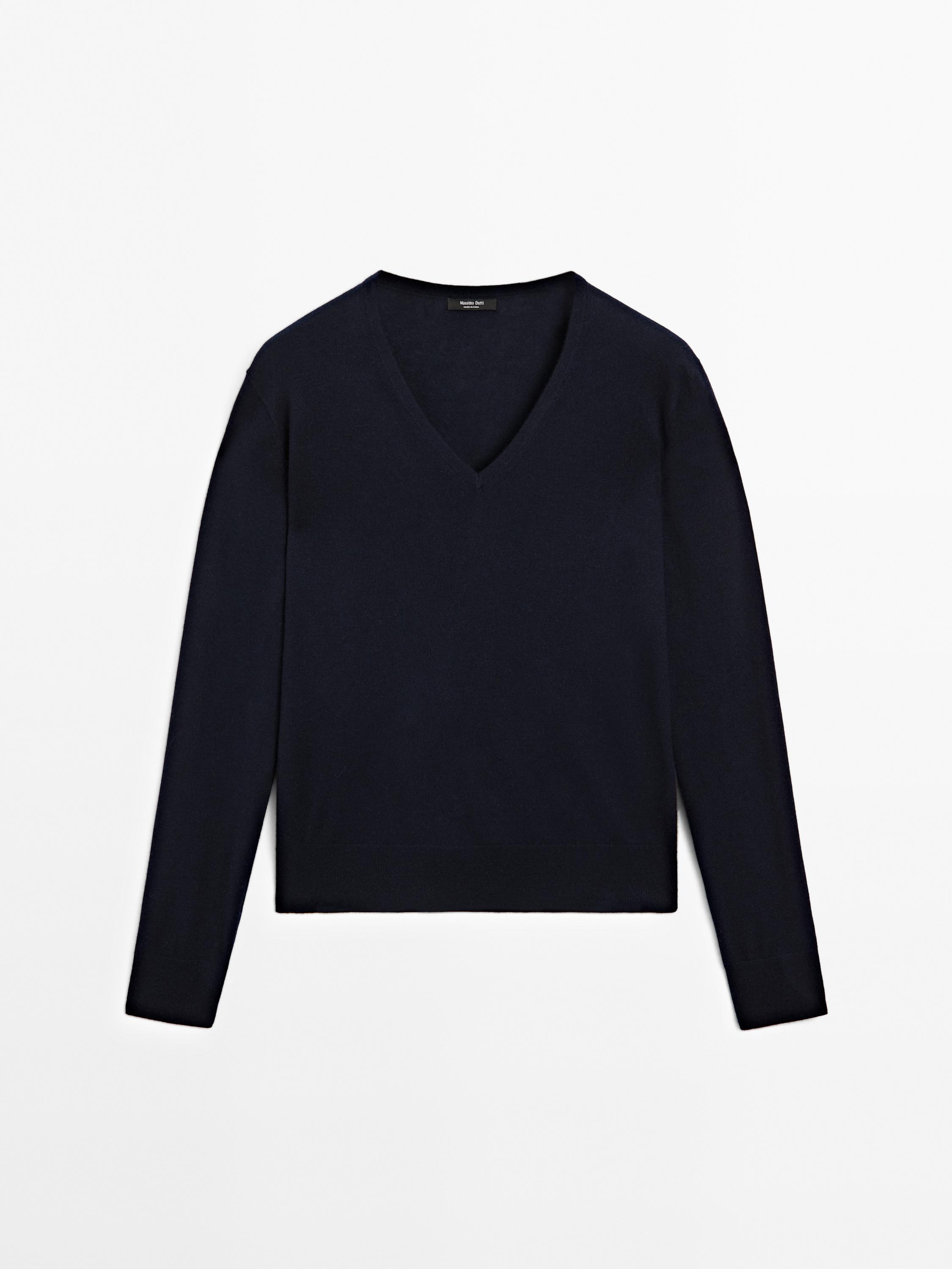 Wool blend V-neck knit sweater