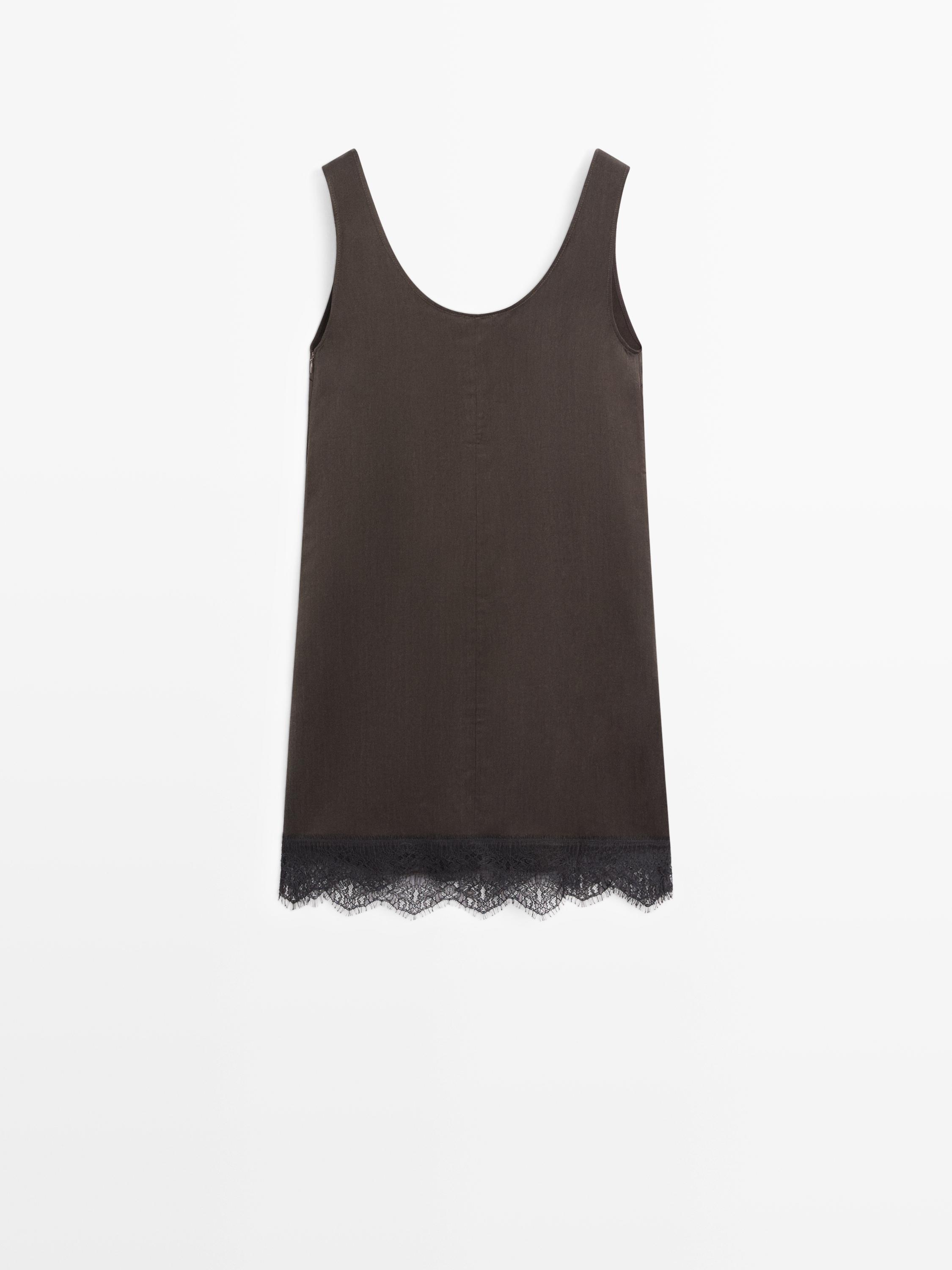 Short flowing dress with lace detail — Chocolate