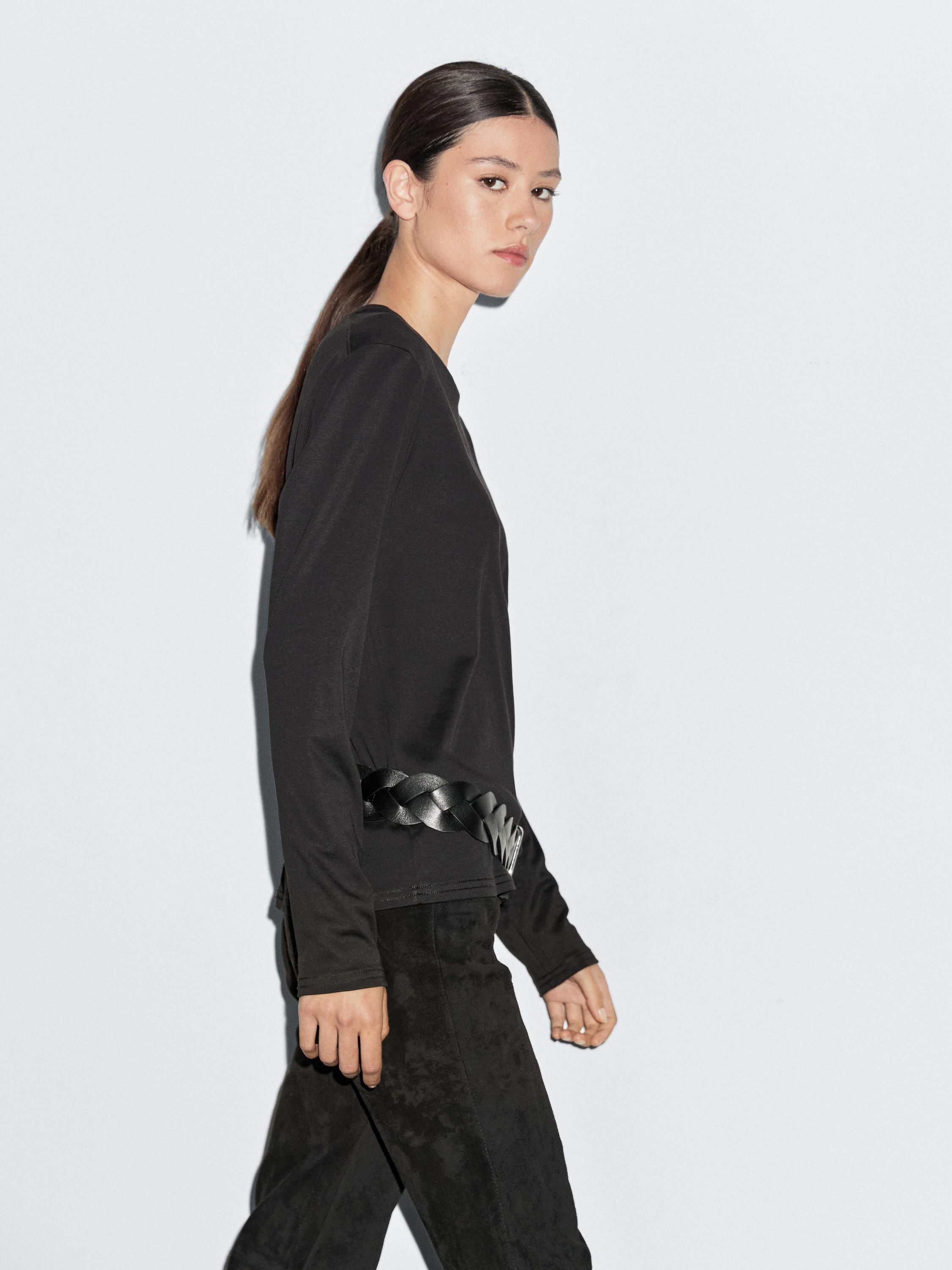 Long sleeve T-shirt with seam detail