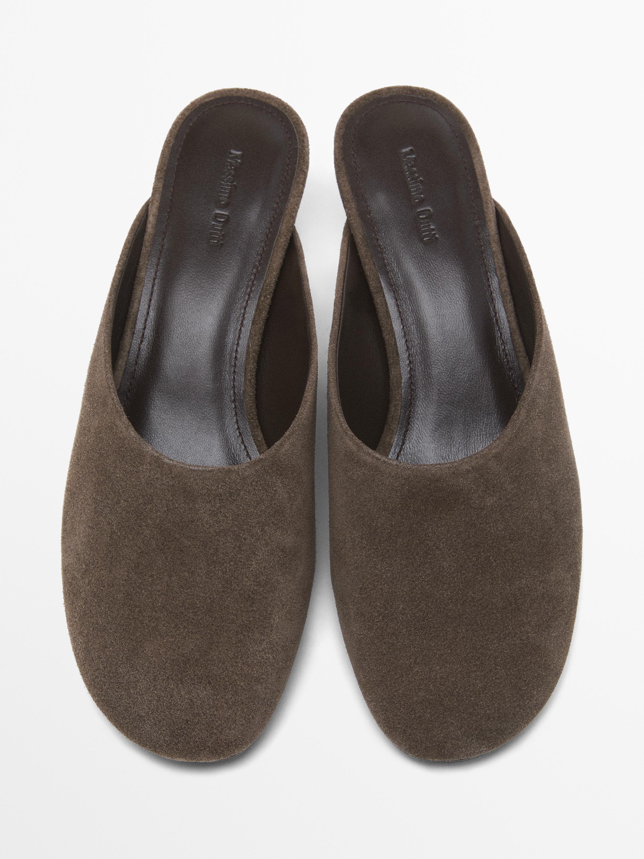 Split suede heeled shoes