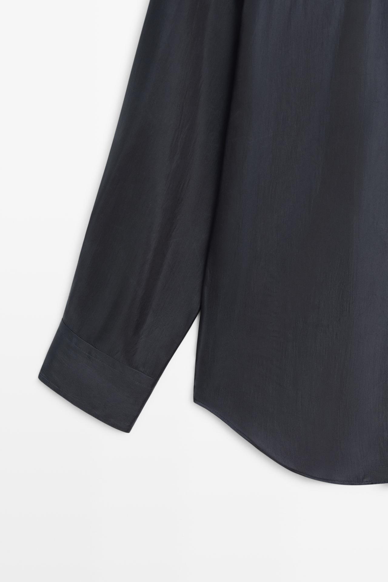 Flowing shirt with pocket detail — NAVY BLUE