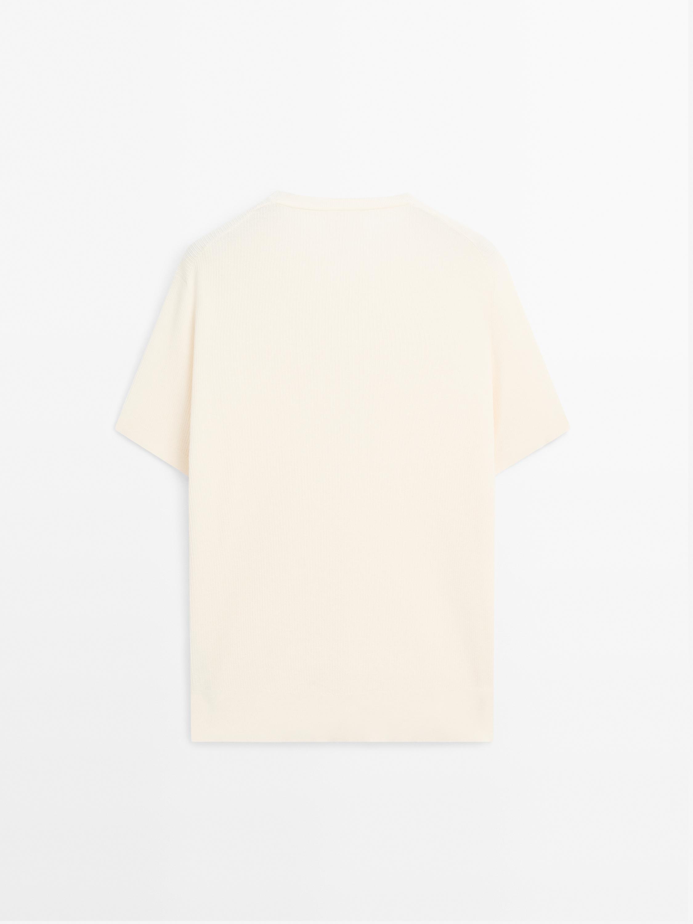 Textured knit short sleeve T-shirt