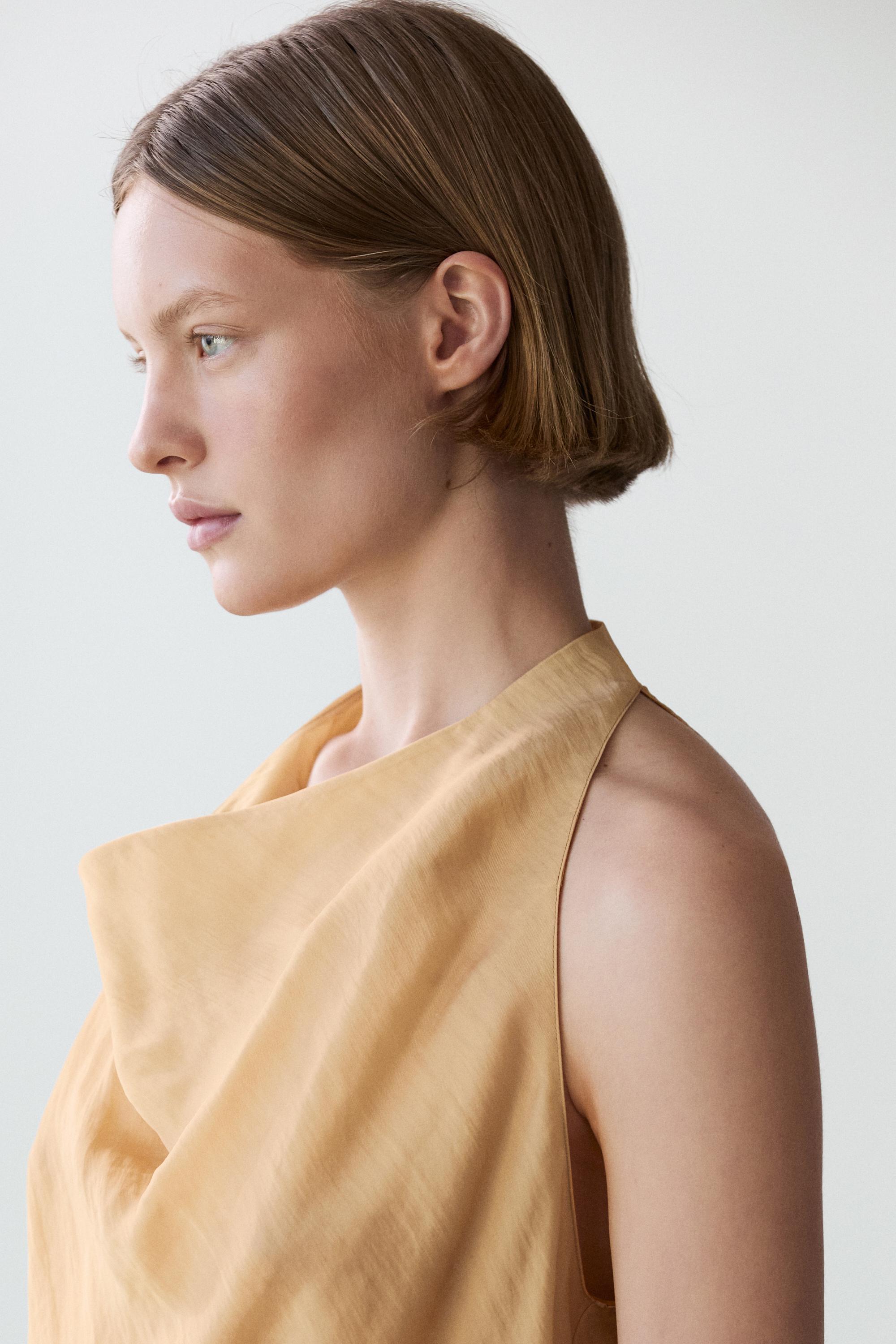 Flowing top with cowl neckline — Vanilla