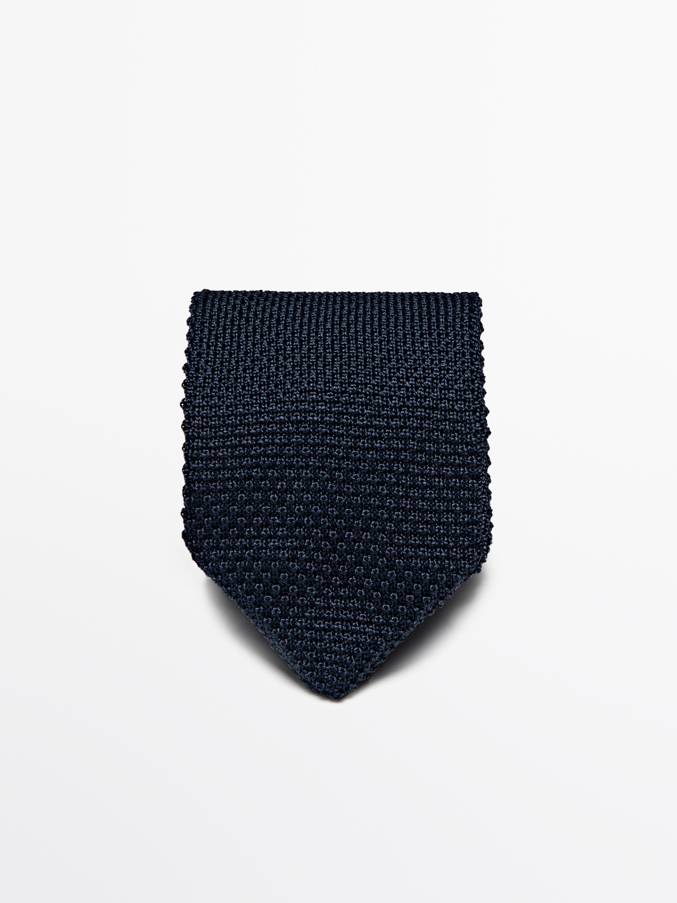 100% silk tie with knit detail